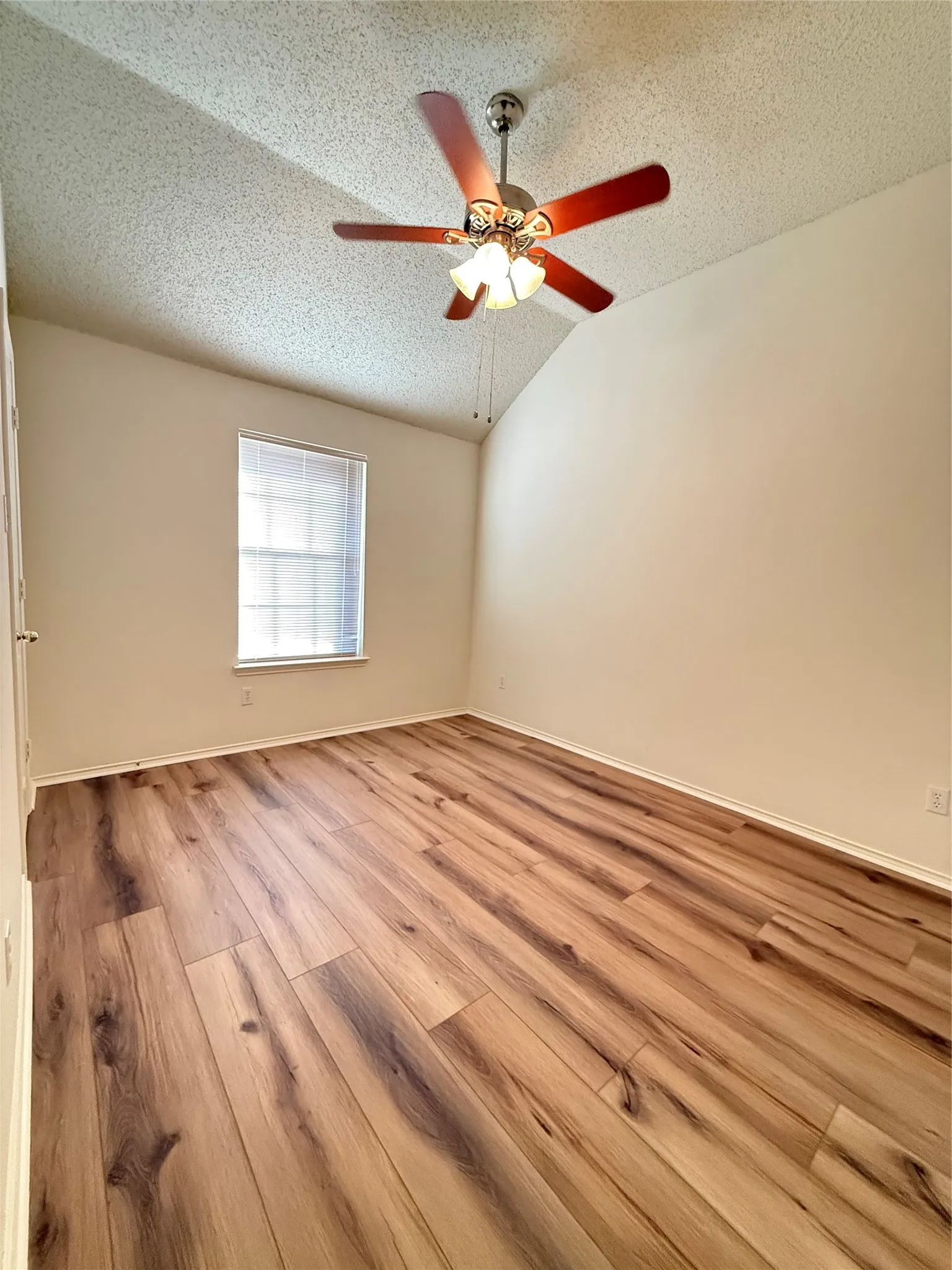 Single Family Residence For Rent in Collin County , 7213 Randall Way, Plano, Texas 75025, 4 Bedroom, 2 Bathroom, 2 Garage spaces, 2,140 Sqft, built in 1996, mls#21382745, Real Estate Agent in Plano, Homes For Rent in Collin county, Homes For Rent in Plano, Realtor in Plano Texas, Real Estate Brokerage Independent Realty Texas, Luminita Cordes Realtor