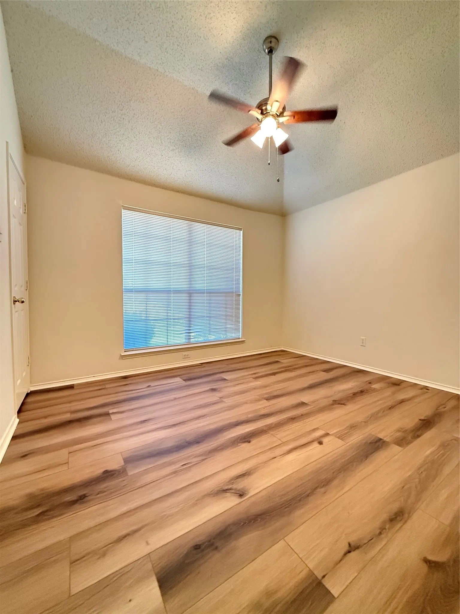 Single Family Residence For Rent in Collin County , 7213 Randall Way, Plano, Texas 75025, 4 Bedroom, 2 Bathroom, 2 Garage spaces, 2,140 Sqft, built in 1996, mls#21382745, Real Estate Agent in Plano, Homes For Rent in Collin county, Homes For Rent in Plano, Realtor in Plano Texas, Real Estate Brokerage Independent Realty Texas, Luminita Cordes Realtor