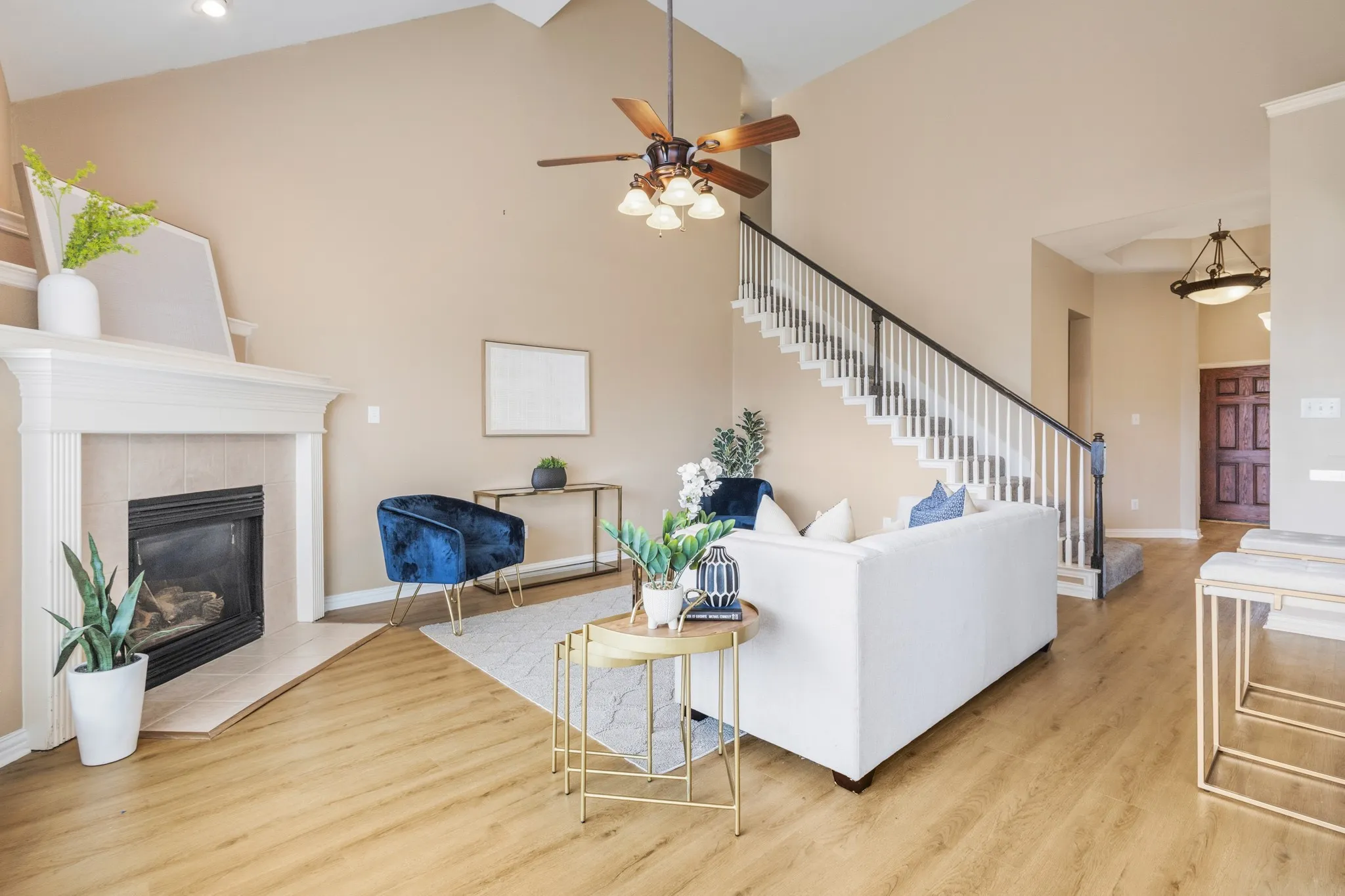 Single Family Residence For Sale in Denton County , 1308 Island Drive, Carrollton, Texas 75007, 4 Bedroom, 3 Bathroom, 2 Garage spaces, 2,863 Sqft, built in 2002, mls#21382758, Real Estate Agent in Carrollton, Homes For Sale in Denton county, Homes For Sale in Carrollton, Realtor in Carrollton Texas, Real Estate Brokerage Independent Realty Texas, Luminita Cordes Realtor