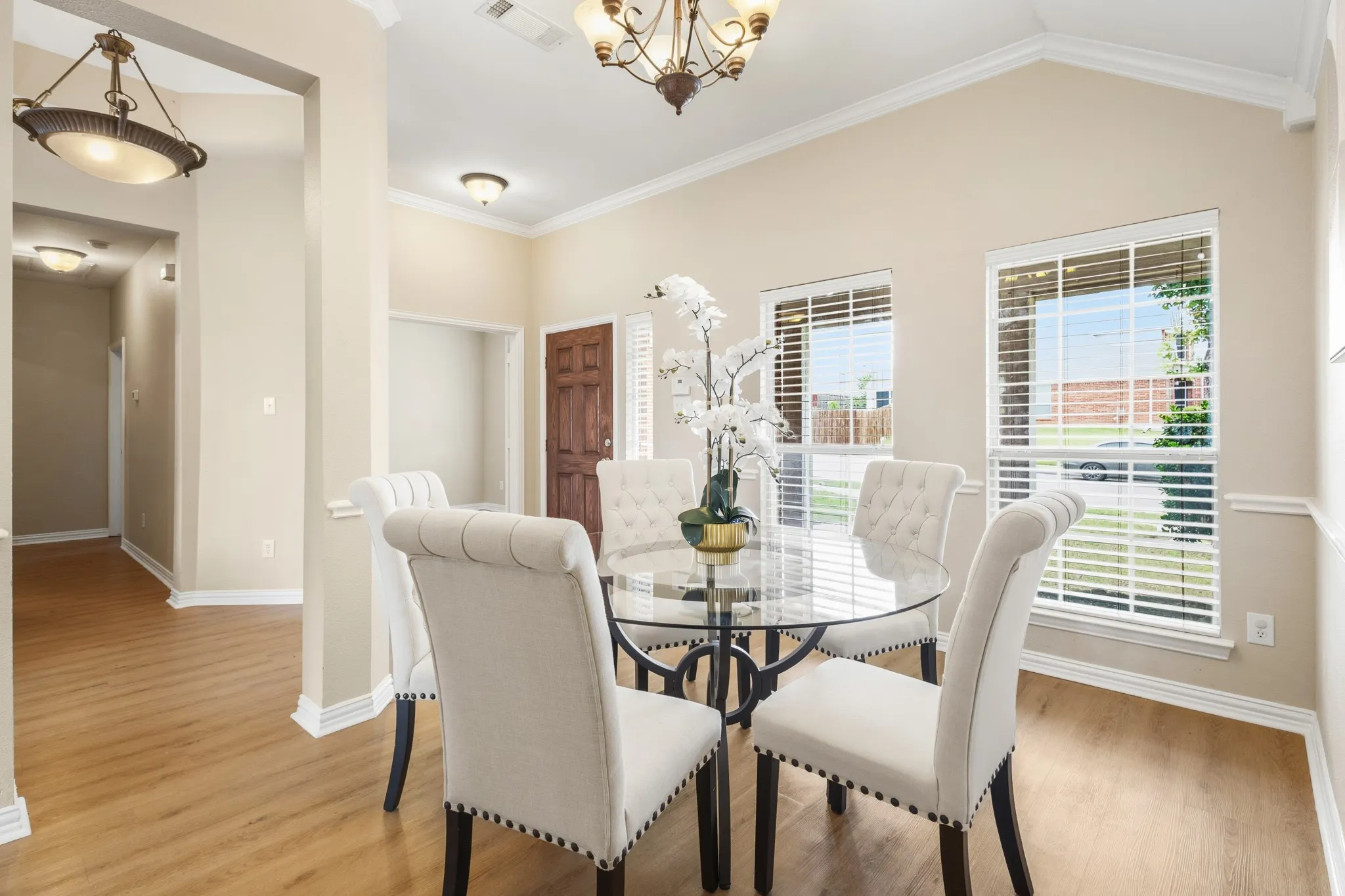 Single Family Residence For Sale in Denton County , 1308 Island Drive, Carrollton, Texas 75007, 4 Bedroom, 3 Bathroom, 2 Garage spaces, 2,863 Sqft, built in 2002, mls#21382758, Real Estate Agent in Carrollton, Homes For Sale in Denton county, Homes For Sale in Carrollton, Realtor in Carrollton Texas, Real Estate Brokerage Independent Realty Texas, Luminita Cordes Realtor