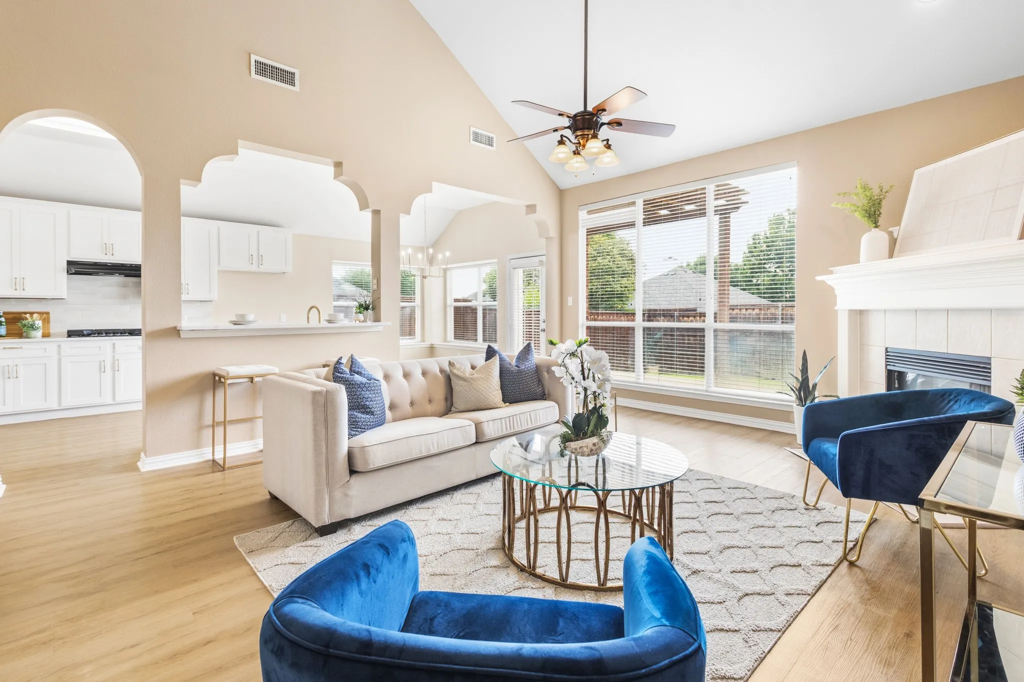 Single Family Residence For Sale in Denton County , 1308 Island Drive, Carrollton, Texas 75007, 4 Bedroom, 3 Bathroom, 2 Garage spaces, 2,863 Sqft, built in 2002, mls#21382758, Real Estate Agent in Carrollton, Homes For Sale in Denton county, Homes For Sale in Carrollton, Realtor in Carrollton Texas, Real Estate Brokerage Independent Realty Texas, Luminita Cordes Realtor