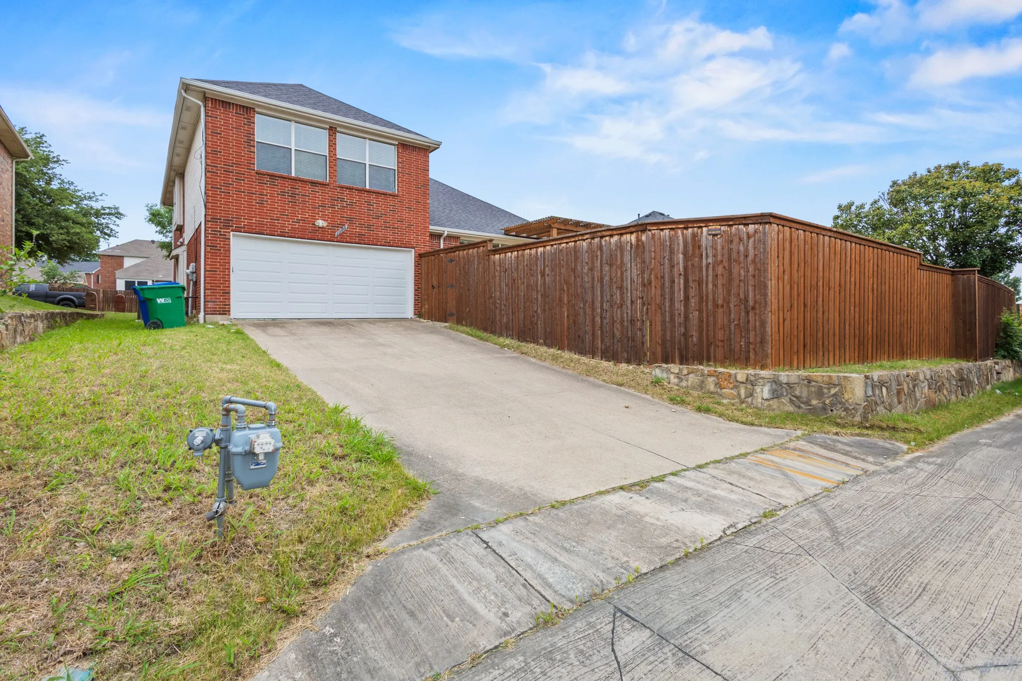 Single Family Residence For Sale in Denton County , 1308 Island Drive, Carrollton, Texas 75007, 4 Bedroom, 3 Bathroom, 2 Garage spaces, 2,863 Sqft, built in 2002, mls#21382758, Real Estate Agent in Carrollton, Homes For Sale in Denton county, Homes For Sale in Carrollton, Realtor in Carrollton Texas, Real Estate Brokerage Independent Realty Texas, Luminita Cordes Realtor