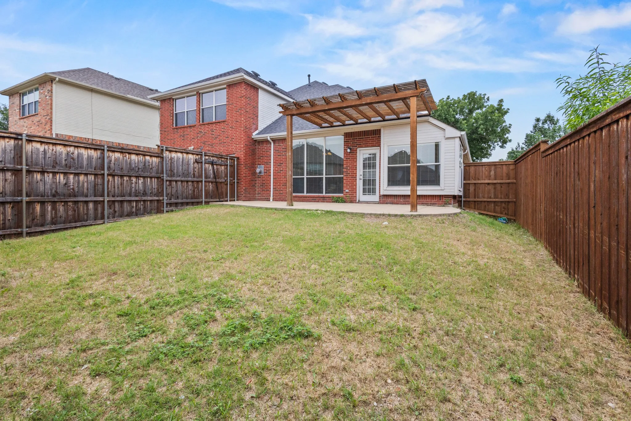 Single Family Residence For Sale in Denton County , 1308 Island Drive, Carrollton, Texas 75007, 4 Bedroom, 3 Bathroom, 2 Garage spaces, 2,863 Sqft, built in 2002, mls#21382758, Real Estate Agent in Carrollton, Homes For Sale in Denton county, Homes For Sale in Carrollton, Realtor in Carrollton Texas, Real Estate Brokerage Independent Realty Texas, Luminita Cordes Realtor