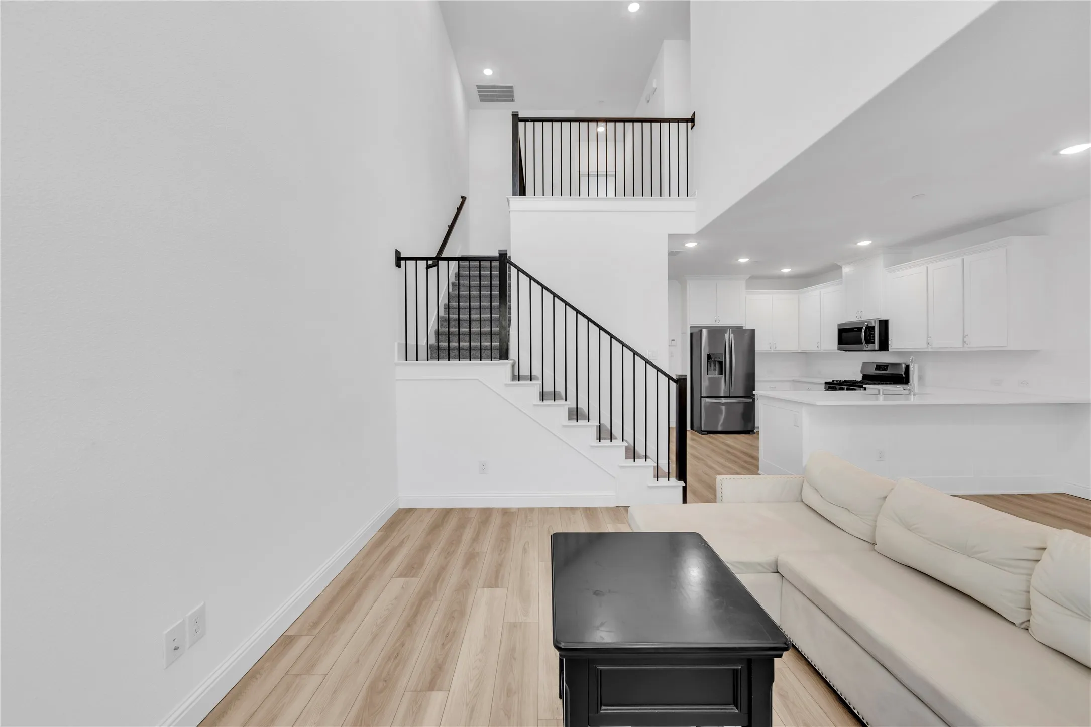 Townhouse For Sale in Dallas County , 2610 Settlers Place, Garland, Texas 75042, 2 Bedroom, 3 Bathroom, 2 Garage spaces, 1,510 Sqft, built in 2023, mls#21380190, Real Estate Agent in Garland, Homes For Sale in Dallas county, Homes For Sale in Garland, Realtor in Garland Texas, Real Estate Brokerage Independent Realty Texas, Luminita Cordes Realtor
