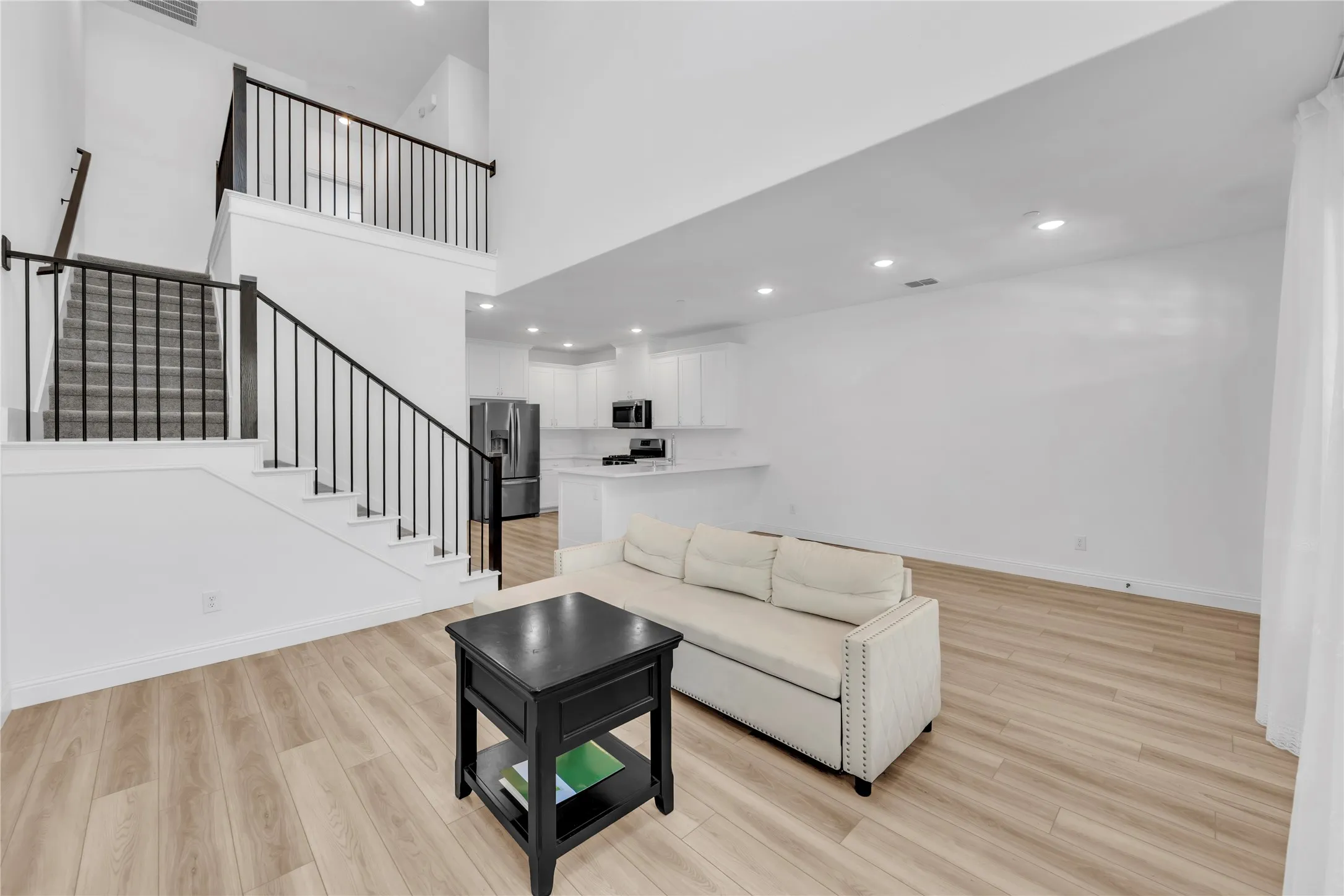 Townhouse For Sale in Dallas County , 2610 Settlers Place, Garland, Texas 75042, 2 Bedroom, 3 Bathroom, 2 Garage spaces, 1,510 Sqft, built in 2023, mls#21380190, Real Estate Agent in Garland, Homes For Sale in Dallas county, Homes For Sale in Garland, Realtor in Garland Texas, Real Estate Brokerage Independent Realty Texas, Luminita Cordes Realtor