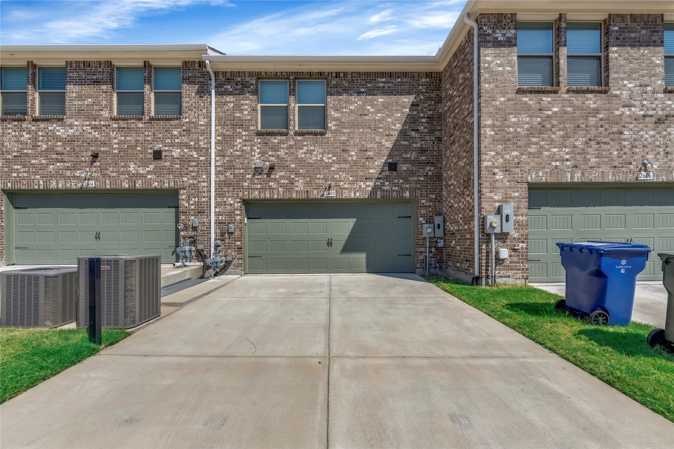 Townhouse For Sale in Dallas County , 2610 Settlers Place, Garland, Texas 75042, 2 Bedroom, 3 Bathroom, 2 Garage spaces, 1,510 Sqft, built in 2023, mls#21380190, Real Estate Agent in Garland, Homes For Sale in Dallas county, Homes For Sale in Garland, Realtor in Garland Texas, Real Estate Brokerage Independent Realty Texas, Luminita Cordes Realtor