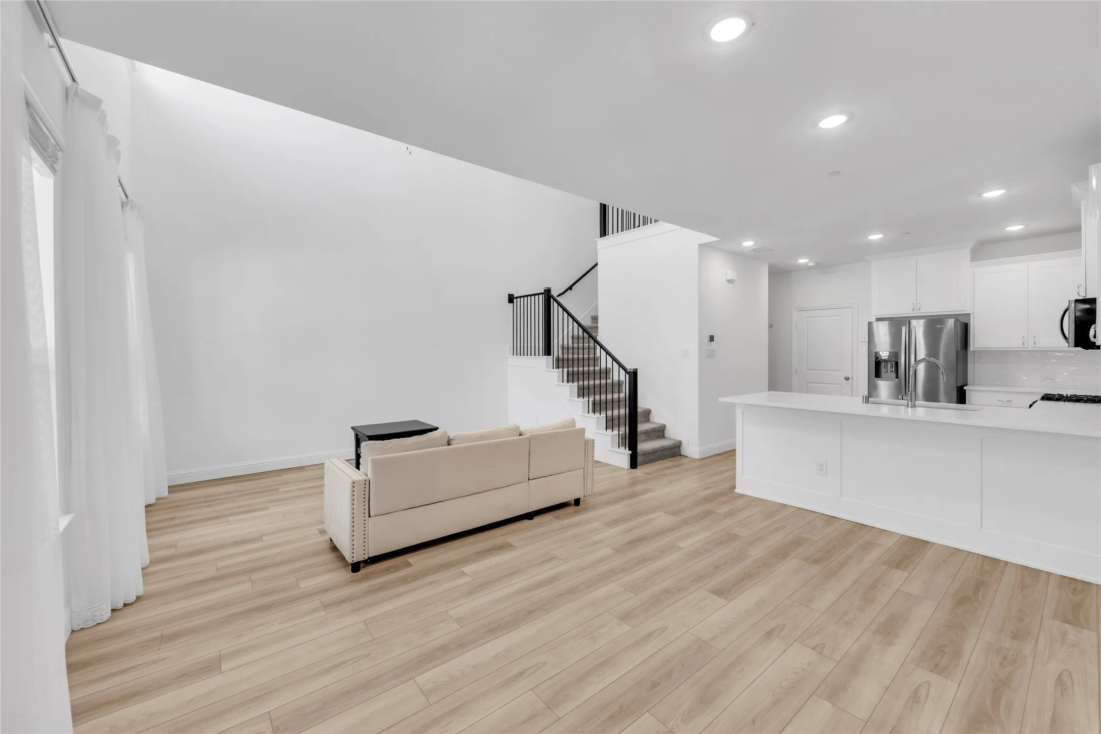 Townhouse For Sale in Dallas County , 2610 Settlers Place, Garland, Texas 75042, 2 Bedroom, 3 Bathroom, 2 Garage spaces, 1,510 Sqft, built in 2023, mls#21380190, Real Estate Agent in Garland, Homes For Sale in Dallas county, Homes For Sale in Garland, Realtor in Garland Texas, Real Estate Brokerage Independent Realty Texas, Luminita Cordes Realtor