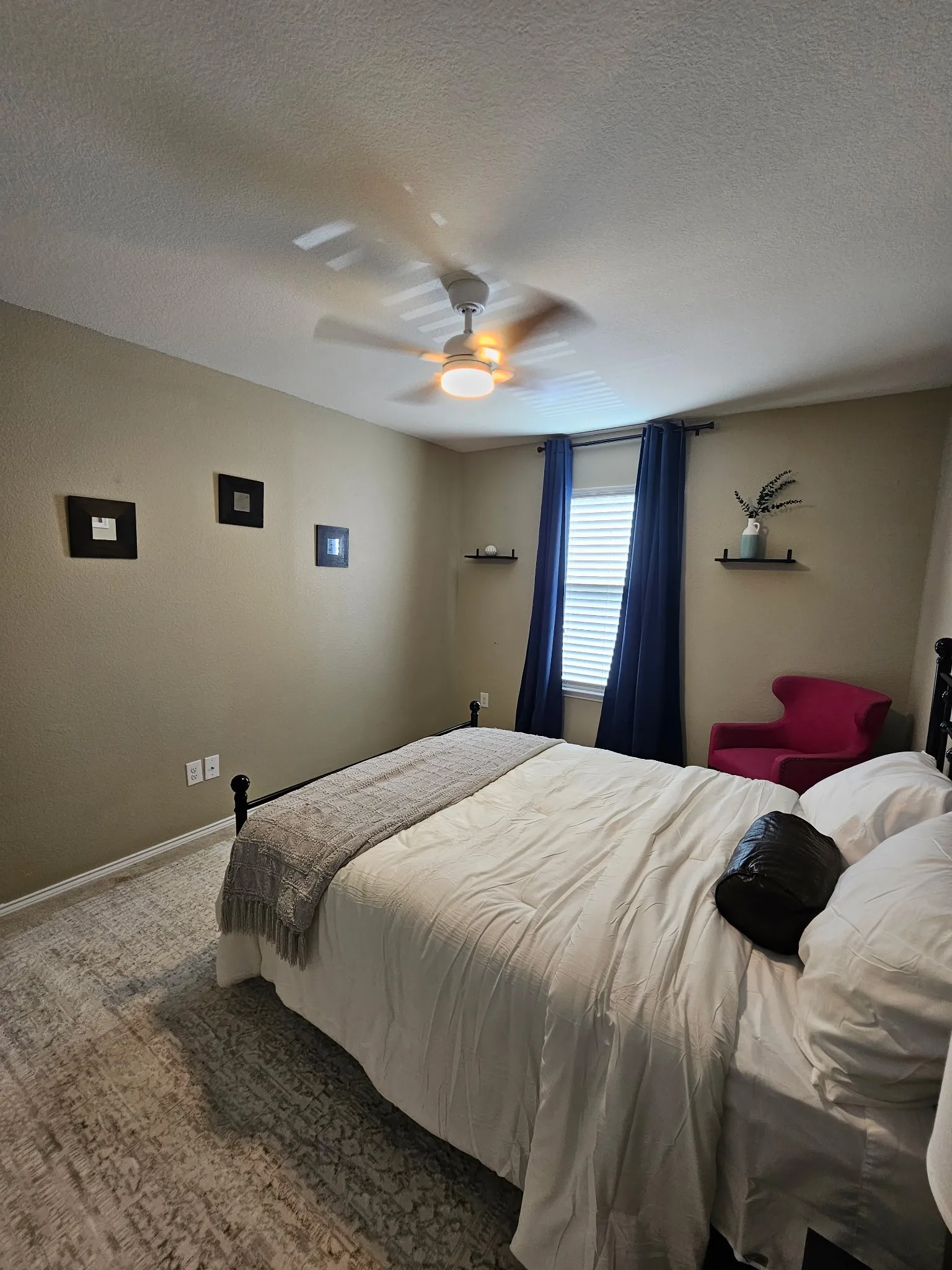 Single Family Residence For Rent in Tarrant County , 824 Green Heath Avenue, Fort Worth, Texas 76120, 3 Bedroom, 3 Bathroom, 2 Garage spaces, 2,642 Sqft, built in 2009, mls#21380157, Real Estate Agent in Fort Worth, Homes For Rent in Tarrant county, Homes For Rent in Fort Worth, Realtor in Fort Worth Texas, Real Estate Brokerage Independent Realty Texas, Luminita Cordes Realtor