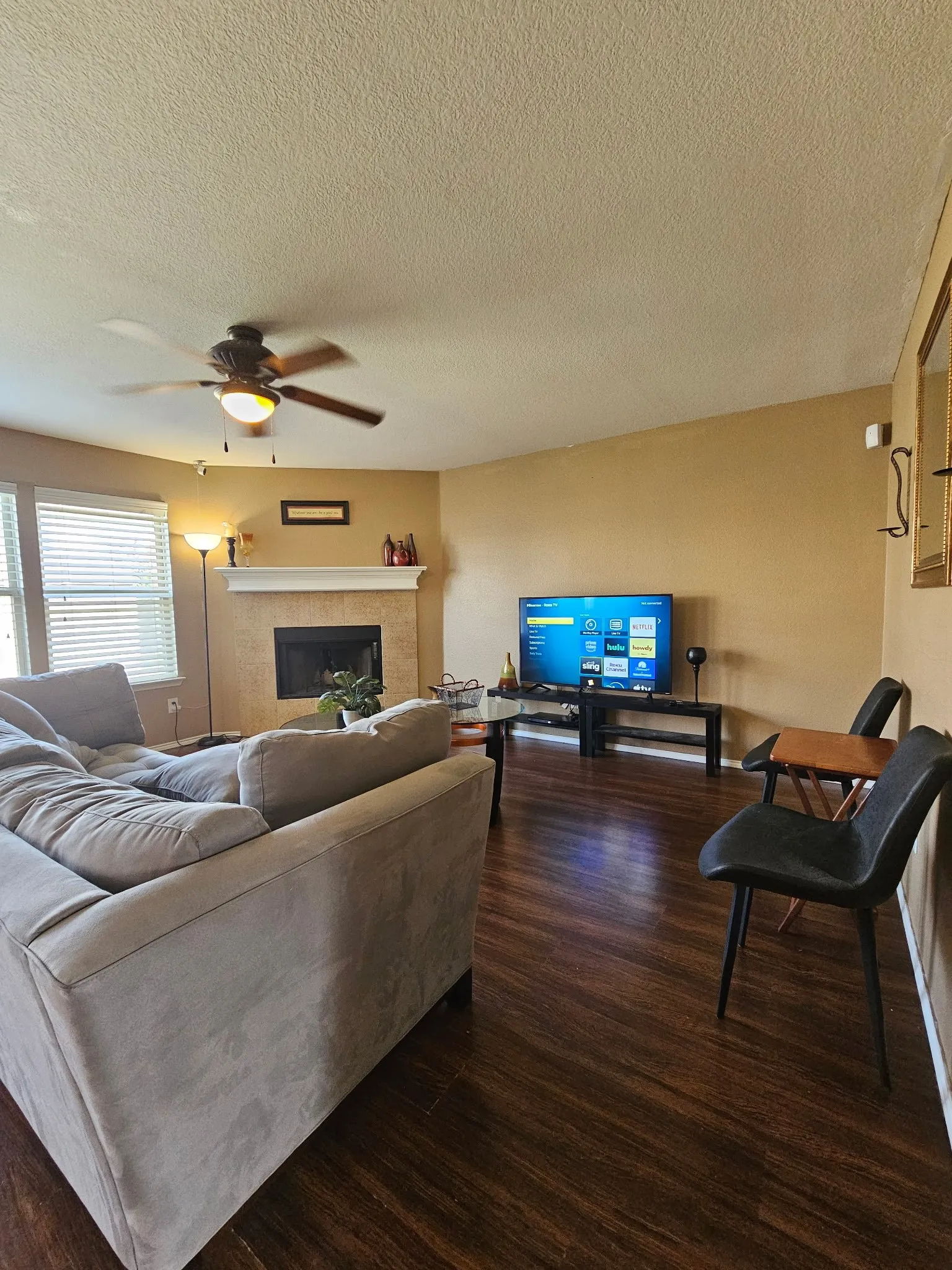 Single Family Residence For Rent in Tarrant County , 824 Green Heath Avenue, Fort Worth, Texas 76120, 3 Bedroom, 3 Bathroom, 2 Garage spaces, 2,642 Sqft, built in 2009, mls#21380157, Real Estate Agent in Fort Worth, Homes For Rent in Tarrant county, Homes For Rent in Fort Worth, Realtor in Fort Worth Texas, Real Estate Brokerage Independent Realty Texas, Luminita Cordes Realtor