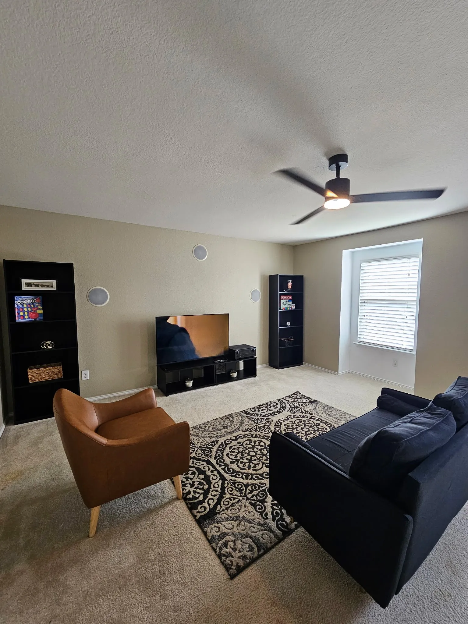 Single Family Residence For Rent in Tarrant County , 824 Green Heath Avenue, Fort Worth, Texas 76120, 3 Bedroom, 3 Bathroom, 2 Garage spaces, 2,642 Sqft, built in 2009, mls#21380157, Real Estate Agent in Fort Worth, Homes For Rent in Tarrant county, Homes For Rent in Fort Worth, Realtor in Fort Worth Texas, Real Estate Brokerage Independent Realty Texas, Luminita Cordes Realtor