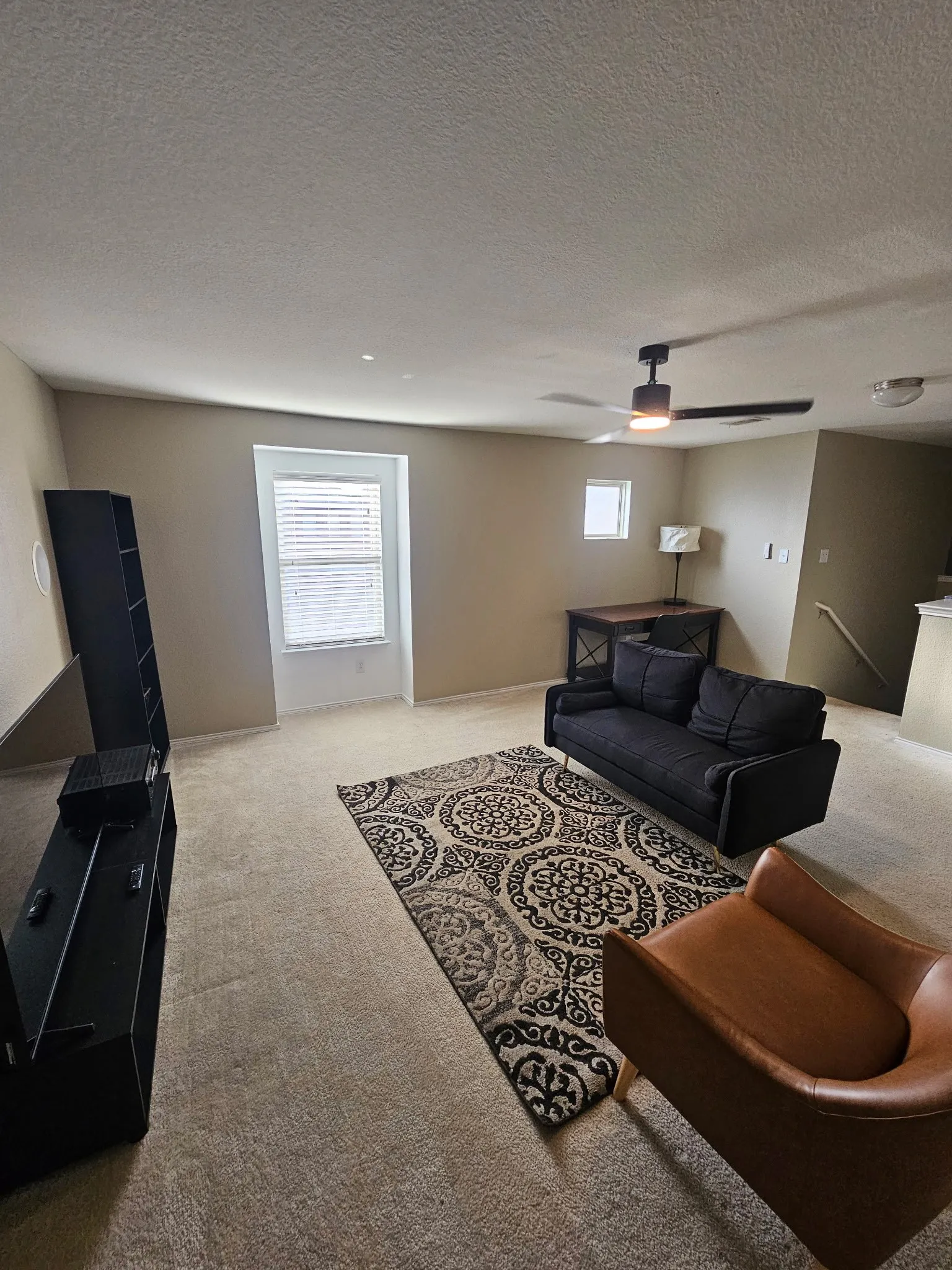 Single Family Residence For Rent in Tarrant County , 824 Green Heath Avenue, Fort Worth, Texas 76120, 3 Bedroom, 3 Bathroom, 2 Garage spaces, 2,642 Sqft, built in 2009, mls#21380157, Real Estate Agent in Fort Worth, Homes For Rent in Tarrant county, Homes For Rent in Fort Worth, Realtor in Fort Worth Texas, Real Estate Brokerage Independent Realty Texas, Luminita Cordes Realtor