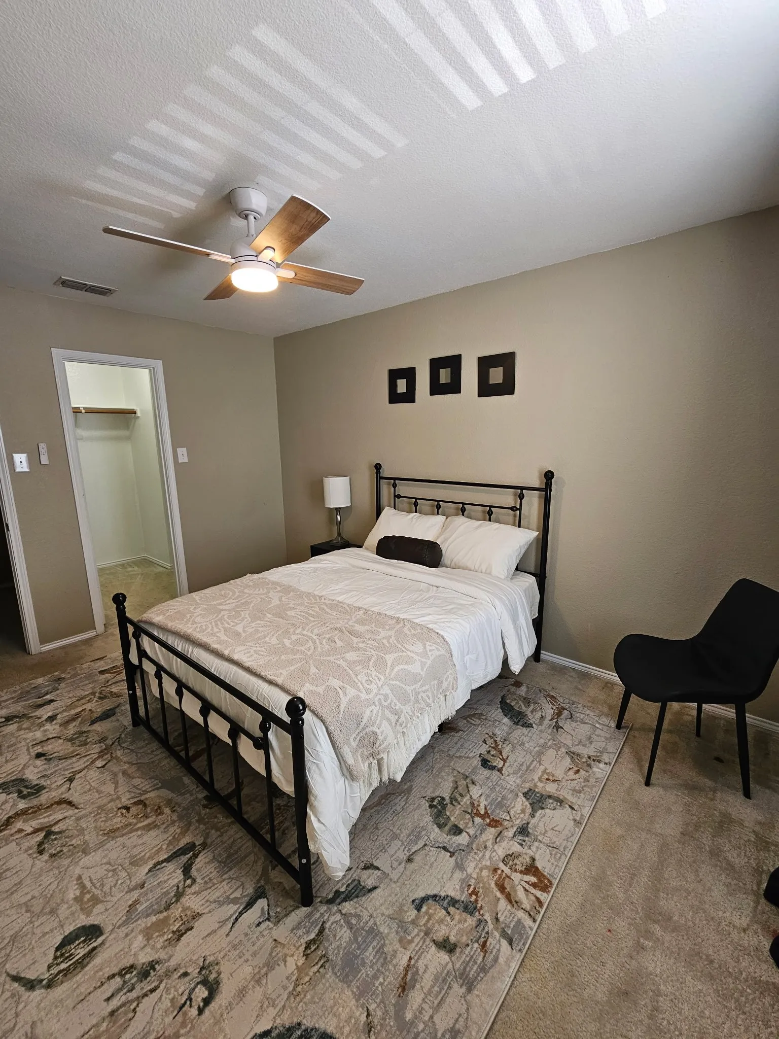 Single Family Residence For Rent in Tarrant County , 824 Green Heath Avenue, Fort Worth, Texas 76120, 3 Bedroom, 3 Bathroom, 2 Garage spaces, 2,642 Sqft, built in 2009, mls#21380157, Real Estate Agent in Fort Worth, Homes For Rent in Tarrant county, Homes For Rent in Fort Worth, Realtor in Fort Worth Texas, Real Estate Brokerage Independent Realty Texas, Luminita Cordes Realtor
