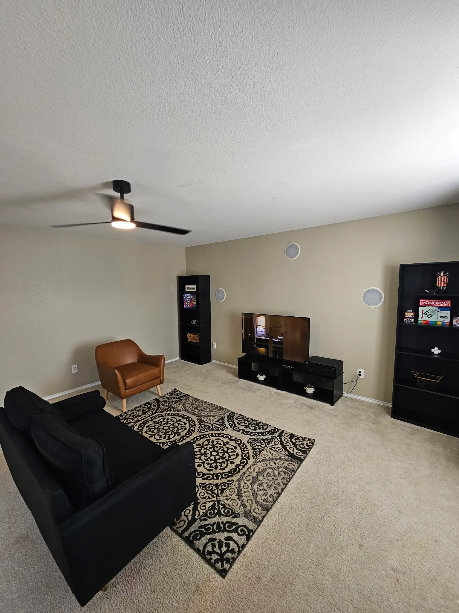 Single Family Residence For Rent in Tarrant County , 824 Green Heath Avenue, Fort Worth, Texas 76120, 3 Bedroom, 3 Bathroom, 2 Garage spaces, 2,642 Sqft, built in 2009, mls#21380157, Real Estate Agent in Fort Worth, Homes For Rent in Tarrant county, Homes For Rent in Fort Worth, Realtor in Fort Worth Texas, Real Estate Brokerage Independent Realty Texas, Luminita Cordes Realtor