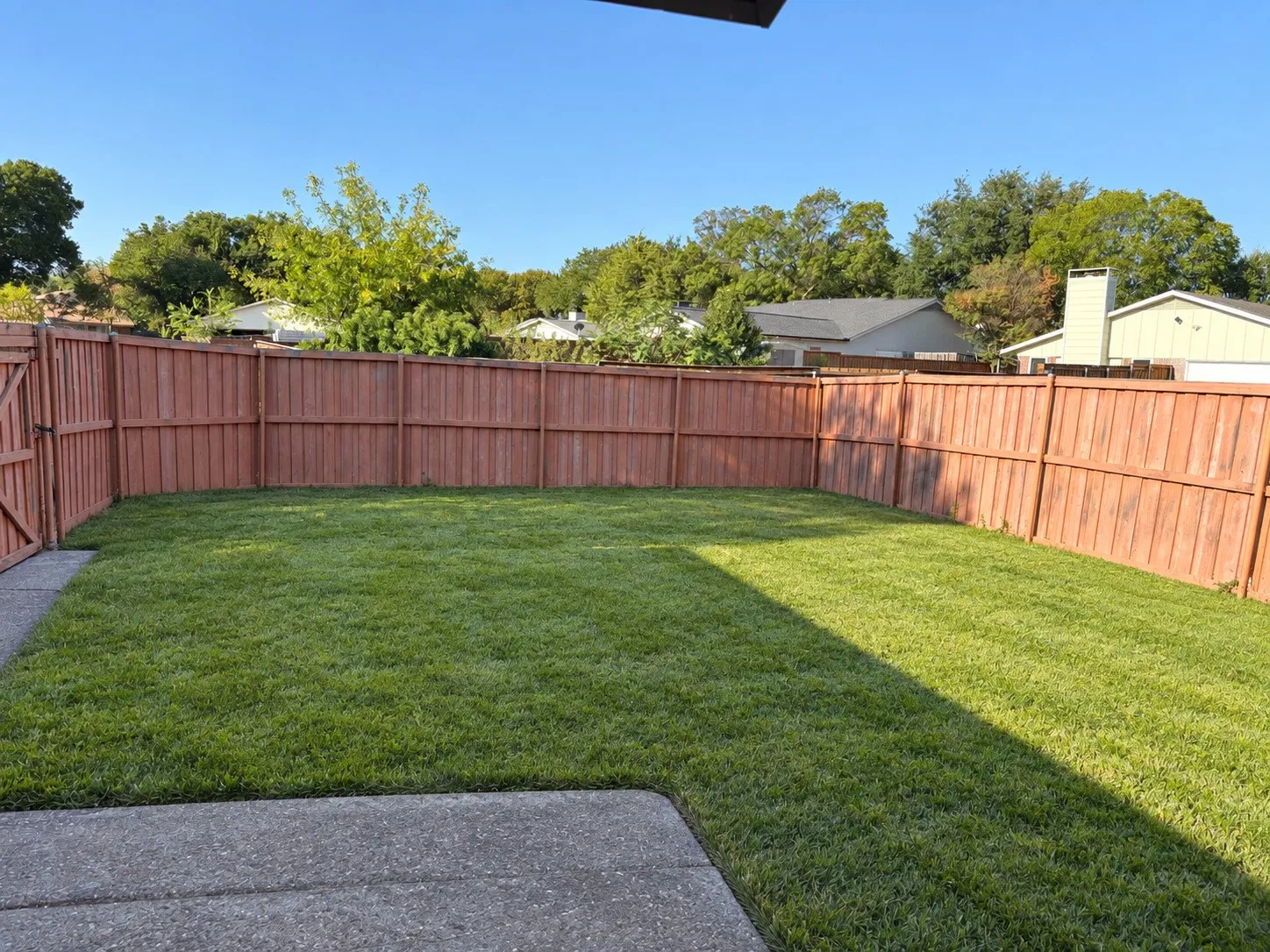 Single Family Residence For Rent in Dallas County , 3314 Ivanhoe Lane, Garland, Texas 75044, 3 Bedroom, 3 Bathroom, 2 Garage spaces, 1,868 Sqft, built in 1978, mls#21381438, Real Estate Agent in Garland, Homes For Rent in Dallas county, Homes For Rent in Garland, Realtor in Garland Texas, Real Estate Brokerage Independent Realty Texas, Luminita Cordes Realtor