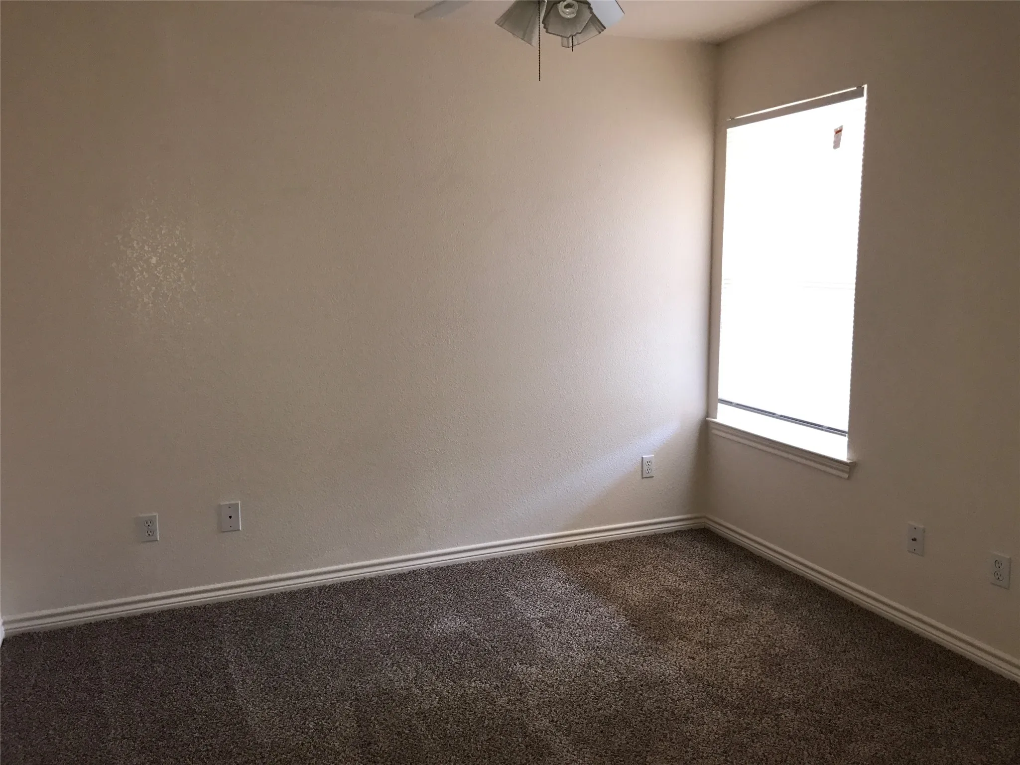 Single Family Residence For Rent in Henderson County , 309 WINDJAMMER Road, Gun Barrel City, Texas 75156, 4 Bedroom, 2 Bathroom, 2 Garage spaces, 1,584 Sqft, built in 2008, mls#21382769, Real Estate Agent in Gun Barrel City, Homes For Rent in Henderson county, Homes For Rent in Gun Barrel City, Realtor in Gun Barrel City Texas, Real Estate Brokerage Independent Realty Texas, Luminita Cordes Realtor