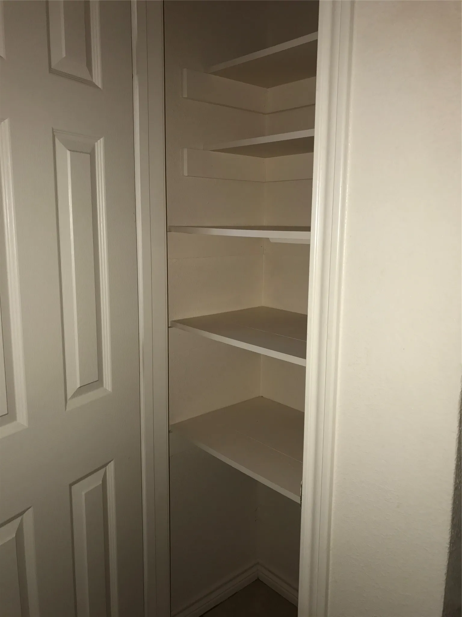 Single Family Residence For Rent in Henderson County , 309 WINDJAMMER Road, Gun Barrel City, Texas 75156, 4 Bedroom, 2 Bathroom, 2 Garage spaces, 1,584 Sqft, built in 2008, mls#21382769, Real Estate Agent in Gun Barrel City, Homes For Rent in Henderson county, Homes For Rent in Gun Barrel City, Realtor in Gun Barrel City Texas, Real Estate Brokerage Independent Realty Texas, Luminita Cordes Realtor