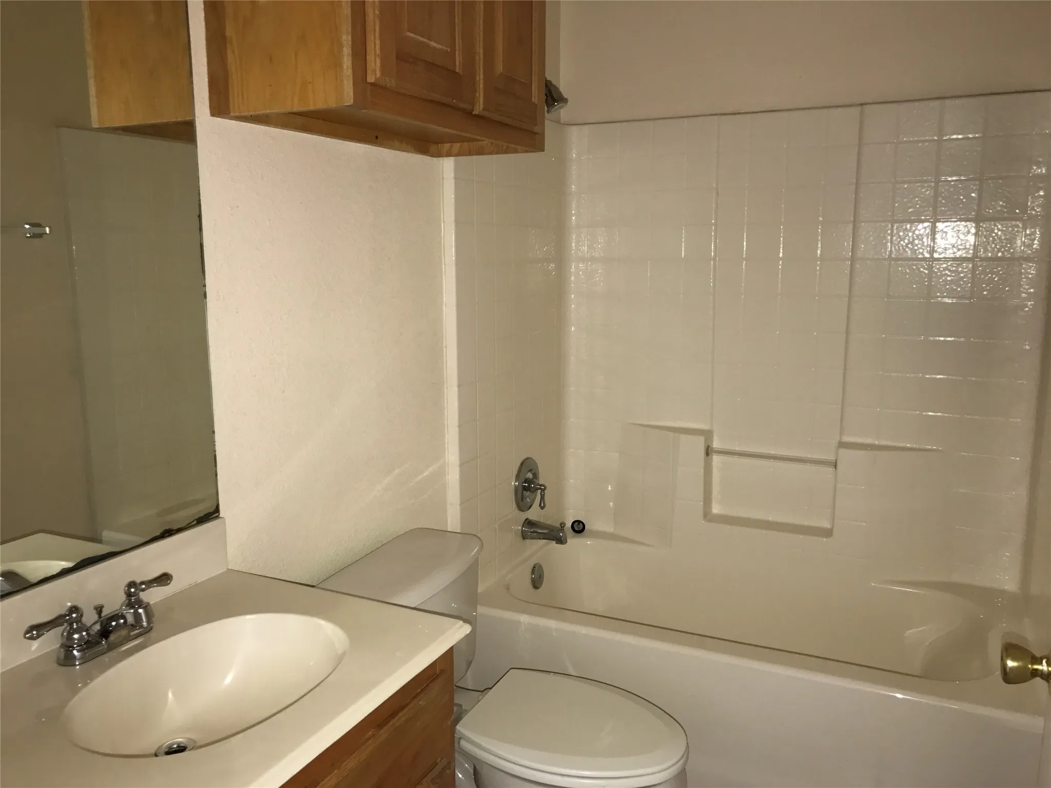 Single Family Residence For Rent in Henderson County , 309 WINDJAMMER Road, Gun Barrel City, Texas 75156, 4 Bedroom, 2 Bathroom, 2 Garage spaces, 1,584 Sqft, built in 2008, mls#21382769, Real Estate Agent in Gun Barrel City, Homes For Rent in Henderson county, Homes For Rent in Gun Barrel City, Realtor in Gun Barrel City Texas, Real Estate Brokerage Independent Realty Texas, Luminita Cordes Realtor