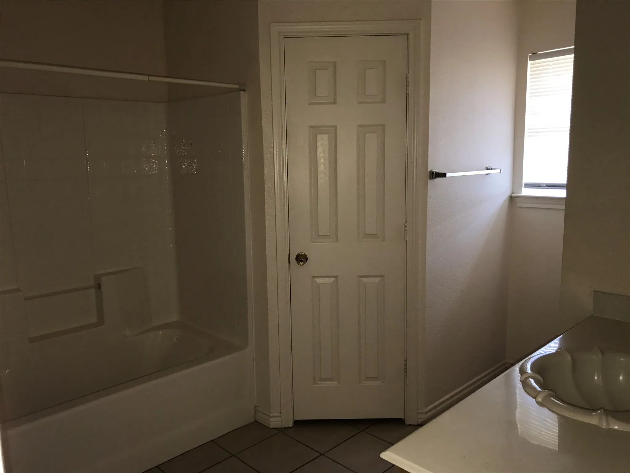 Single Family Residence For Rent in Henderson County , 309 WINDJAMMER Road, Gun Barrel City, Texas 75156, 4 Bedroom, 2 Bathroom, 2 Garage spaces, 1,584 Sqft, built in 2008, mls#21382769, Real Estate Agent in Gun Barrel City, Homes For Rent in Henderson county, Homes For Rent in Gun Barrel City, Realtor in Gun Barrel City Texas, Real Estate Brokerage Independent Realty Texas, Luminita Cordes Realtor
