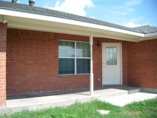 Single Family Residence For Rent in Henderson County , 309 WINDJAMMER Road, Gun Barrel City, Texas 75156, 4 Bedroom, 2 Bathroom, 2 Garage spaces, 1,584 Sqft, built in 2008, mls#21382769, Real Estate Agent in Gun Barrel City, Homes For Rent in Henderson county, Homes For Rent in Gun Barrel City, Realtor in Gun Barrel City Texas, Real Estate Brokerage Independent Realty Texas, Luminita Cordes Realtor
