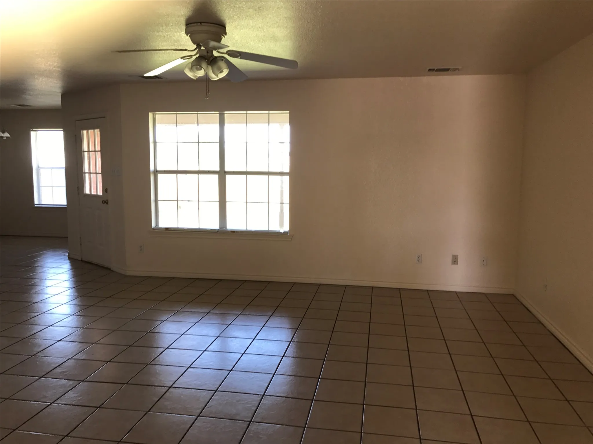 Single Family Residence For Rent in Henderson County , 309 WINDJAMMER Road, Gun Barrel City, Texas 75156, 4 Bedroom, 2 Bathroom, 2 Garage spaces, 1,584 Sqft, built in 2008, mls#21382769, Real Estate Agent in Gun Barrel City, Homes For Rent in Henderson county, Homes For Rent in Gun Barrel City, Realtor in Gun Barrel City Texas, Real Estate Brokerage Independent Realty Texas, Luminita Cordes Realtor