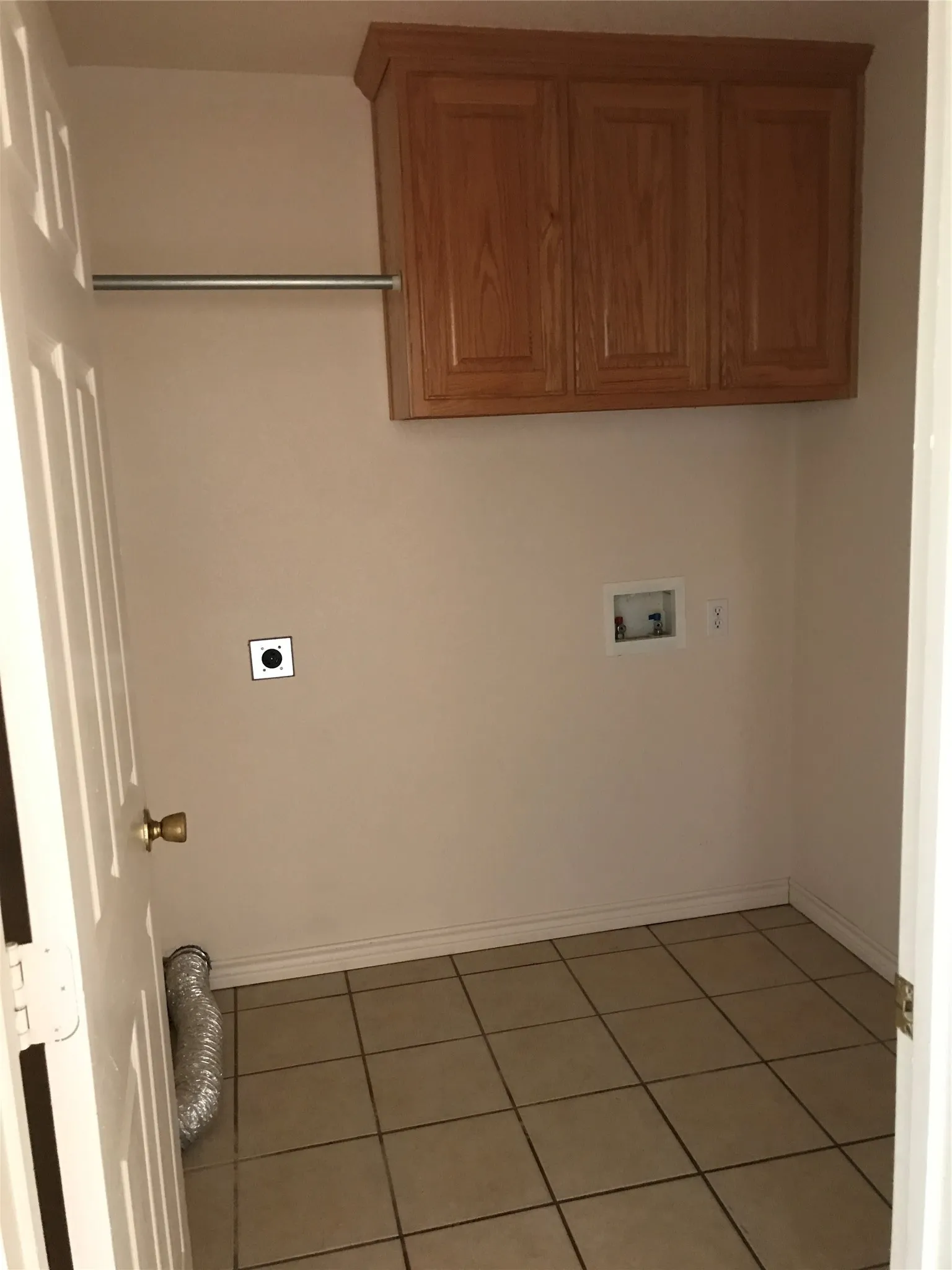 Single Family Residence For Rent in Henderson County , 309 WINDJAMMER Road, Gun Barrel City, Texas 75156, 4 Bedroom, 2 Bathroom, 2 Garage spaces, 1,584 Sqft, built in 2008, mls#21382769, Real Estate Agent in Gun Barrel City, Homes For Rent in Henderson county, Homes For Rent in Gun Barrel City, Realtor in Gun Barrel City Texas, Real Estate Brokerage Independent Realty Texas, Luminita Cordes Realtor