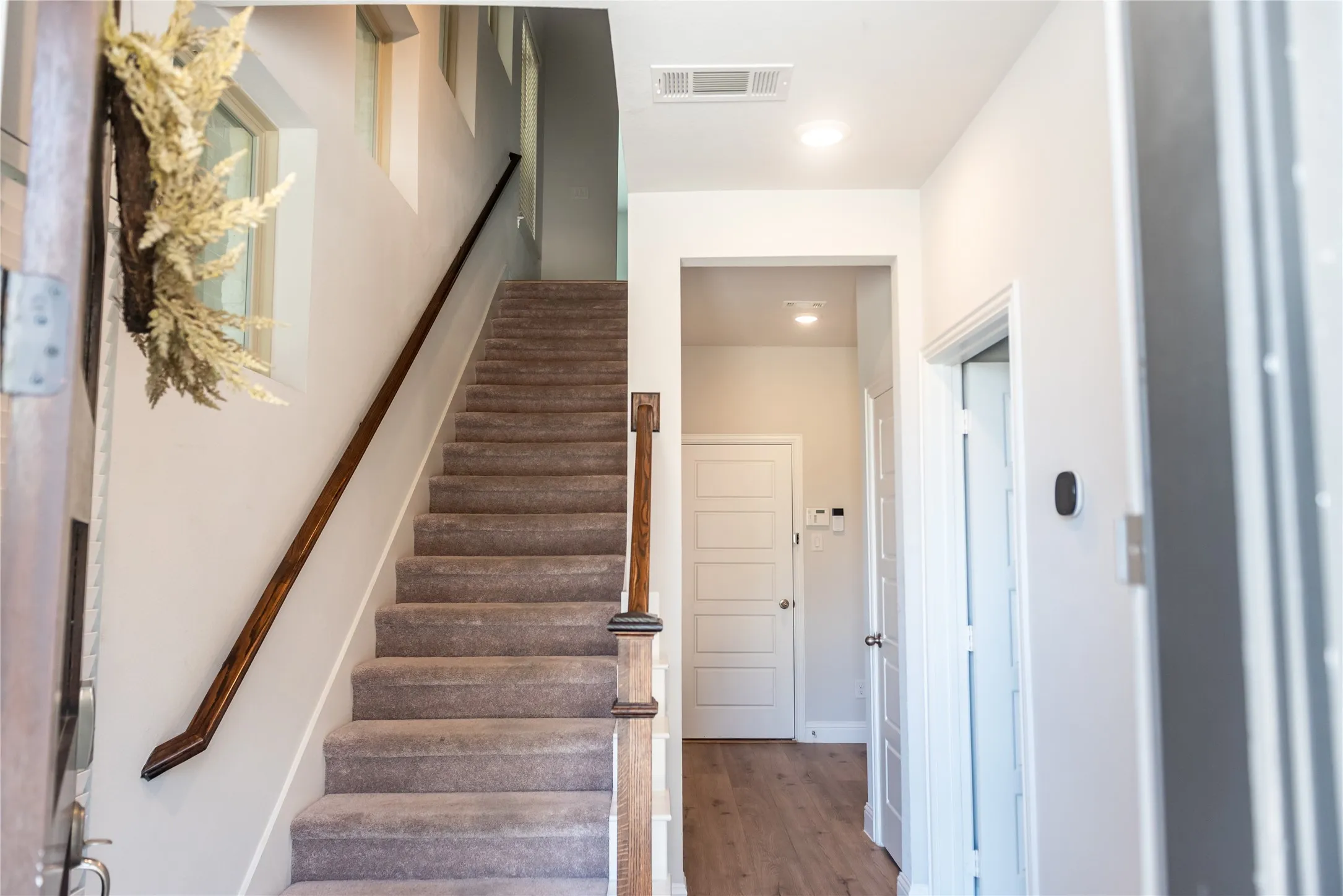 Single Family Residence For Rent in Dallas County , 2216 Palomino Street, Mesquite, Texas 75149, 4 Bedroom, 4 Bathroom, 2 Garage spaces, 2,290 Sqft, built in 2022, mls#21382770, Real Estate Agent in Mesquite, Homes For Rent in Dallas county, Homes For Rent in Mesquite, Realtor in Mesquite Texas, Real Estate Brokerage Independent Realty Texas, Luminita Cordes Realtor
