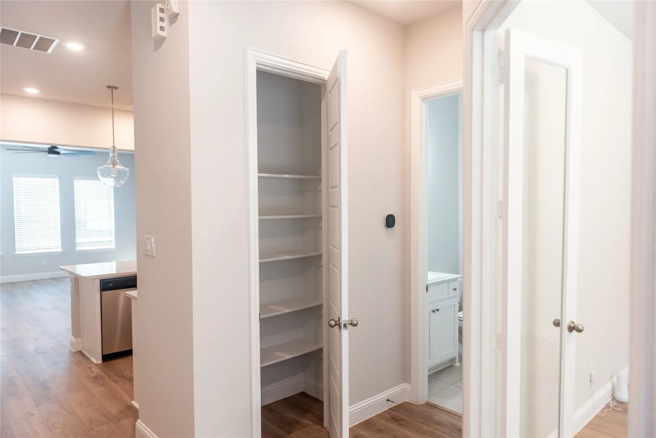 Single Family Residence For Rent in Dallas County , 2216 Palomino Street, Mesquite, Texas 75149, 4 Bedroom, 4 Bathroom, 2 Garage spaces, 2,290 Sqft, built in 2022, mls#21382770, Real Estate Agent in Mesquite, Homes For Rent in Dallas county, Homes For Rent in Mesquite, Realtor in Mesquite Texas, Real Estate Brokerage Independent Realty Texas, Luminita Cordes Realtor