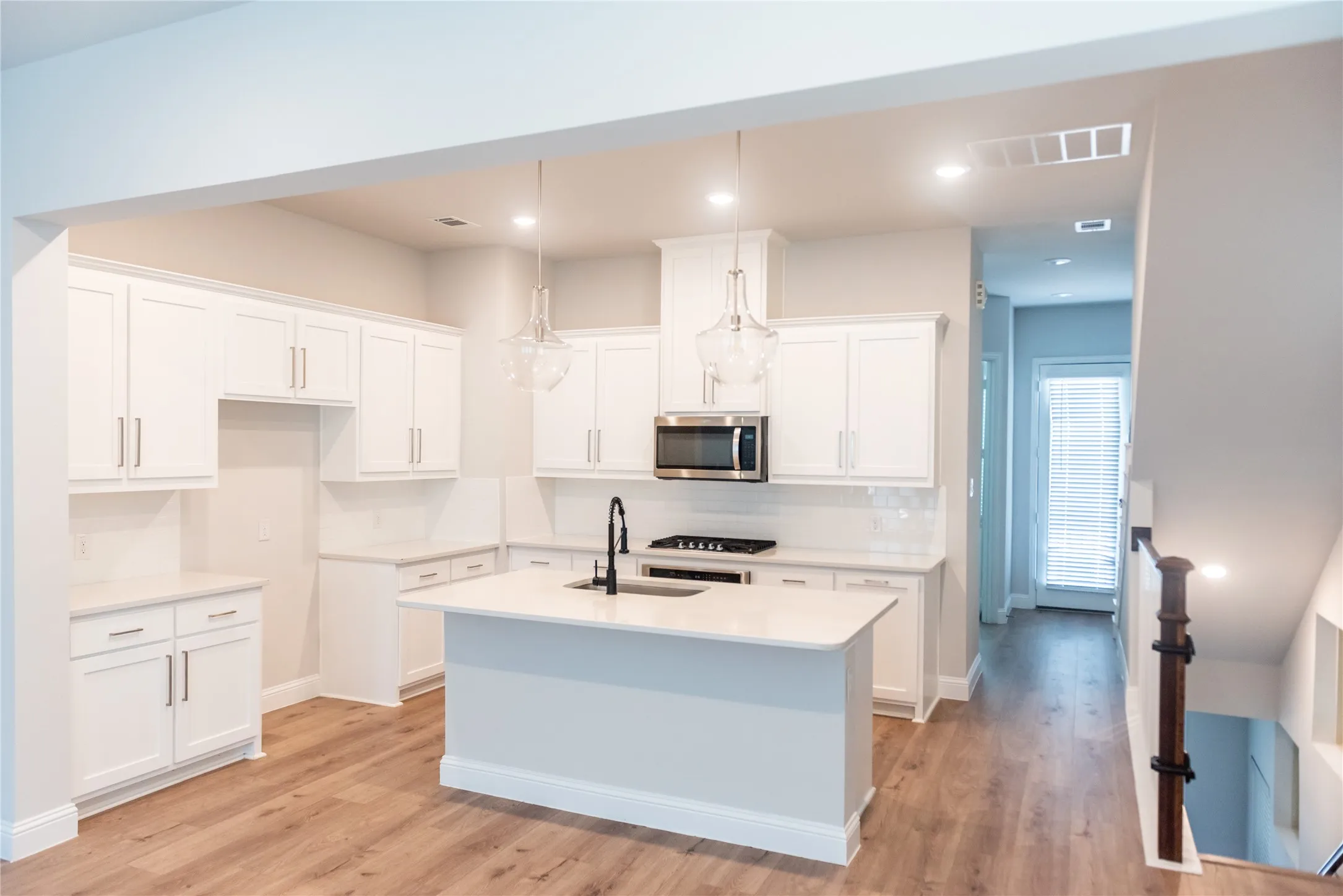 Single Family Residence For Rent in Dallas County , 2216 Palomino Street, Mesquite, Texas 75149, 4 Bedroom, 4 Bathroom, 2 Garage spaces, 2,290 Sqft, built in 2022, mls#21382770, Real Estate Agent in Mesquite, Homes For Rent in Dallas county, Homes For Rent in Mesquite, Realtor in Mesquite Texas, Real Estate Brokerage Independent Realty Texas, Luminita Cordes Realtor
