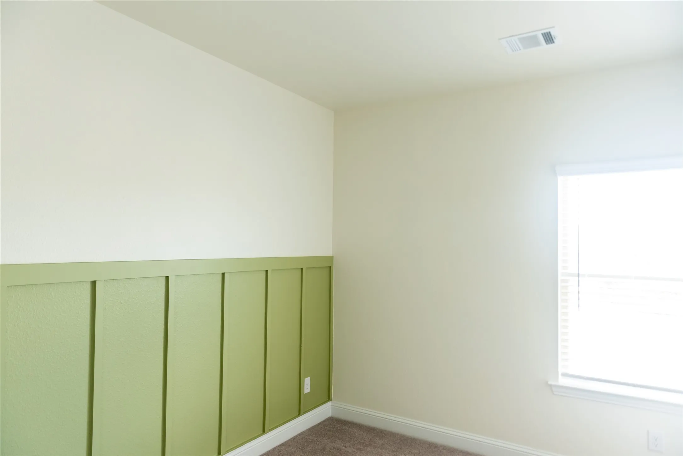 Single Family Residence For Rent in Dallas County , 2216 Palomino Street, Mesquite, Texas 75149, 4 Bedroom, 4 Bathroom, 2 Garage spaces, 2,290 Sqft, built in 2022, mls#21382770, Real Estate Agent in Mesquite, Homes For Rent in Dallas county, Homes For Rent in Mesquite, Realtor in Mesquite Texas, Real Estate Brokerage Independent Realty Texas, Luminita Cordes Realtor