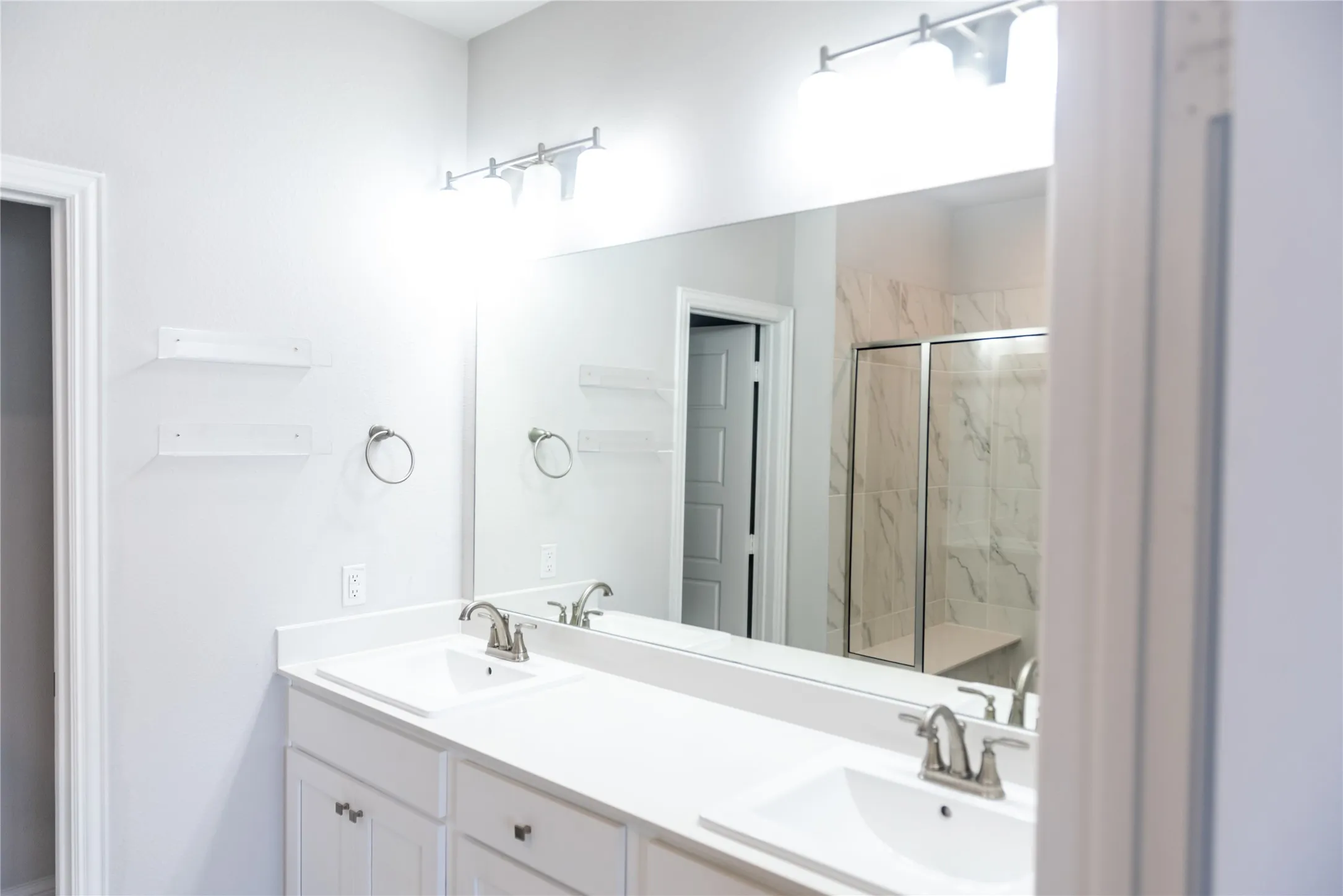 Single Family Residence For Rent in Dallas County , 2216 Palomino Street, Mesquite, Texas 75149, 4 Bedroom, 4 Bathroom, 2 Garage spaces, 2,290 Sqft, built in 2022, mls#21382770, Real Estate Agent in Mesquite, Homes For Rent in Dallas county, Homes For Rent in Mesquite, Realtor in Mesquite Texas, Real Estate Brokerage Independent Realty Texas, Luminita Cordes Realtor