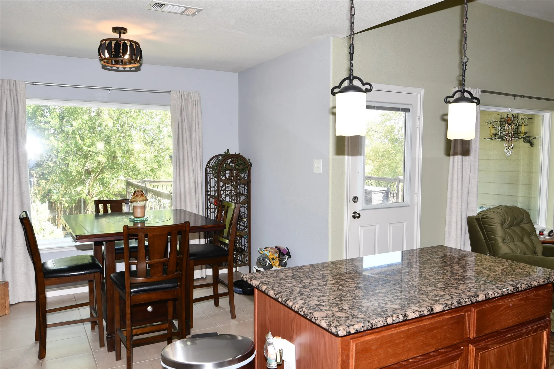 Single Family Residence For Sale in Wise County , 215 Dodge City Trail, Newark, Texas 76071, 3 Bedroom, 2 Bathroom, 2 Garage spaces, 1,330 Sqft, built in 2011, mls#21380411, Real Estate Agent in Newark, Homes For Sale in Wise county, Homes For Sale in Newark, Realtor in Newark Texas, Real Estate Brokerage Independent Realty Texas, Luminita Cordes Realtor