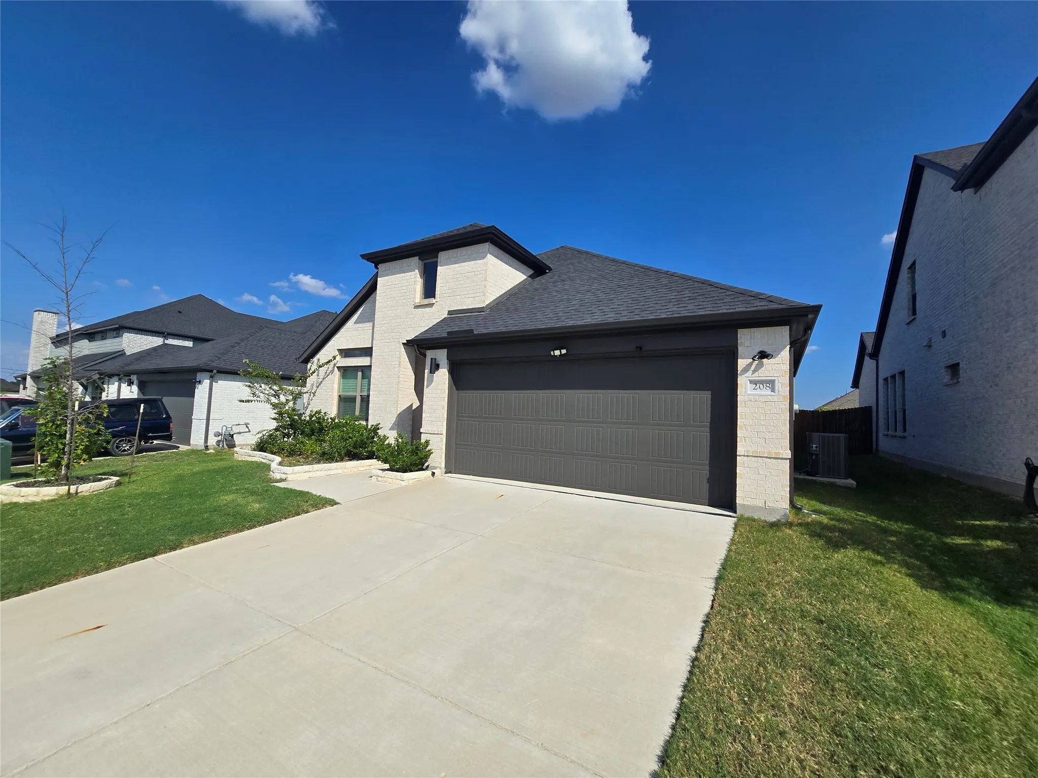 Single Family Residence For Rent in Collin County , 208 Hope Orchards Drive, Lavon, Texas 75166, 4 Bedroom, 3 Bathroom, 2 Garage spaces, 2,174 Sqft, built in 2023, mls#21382768, Real Estate Agent in Lavon, Homes For Rent in Collin county, Homes For Rent in Lavon, Realtor in Lavon Texas, Real Estate Brokerage Independent Realty Texas, Luminita Cordes Realtor
