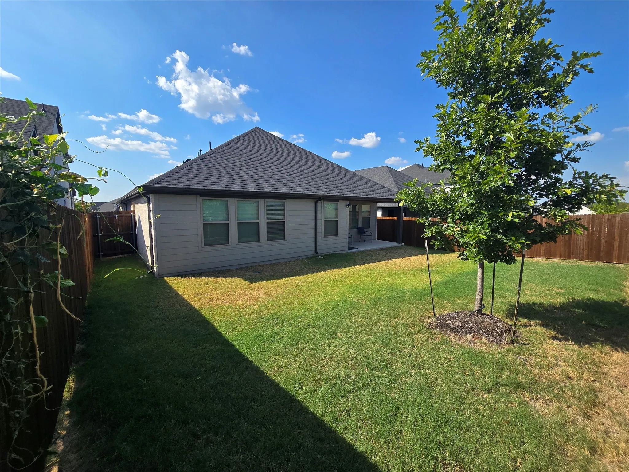Single Family Residence For Rent in Collin County , 208 Hope Orchards Drive, Lavon, Texas 75166, 4 Bedroom, 3 Bathroom, 2 Garage spaces, 2,174 Sqft, built in 2023, mls#21382768, Real Estate Agent in Lavon, Homes For Rent in Collin county, Homes For Rent in Lavon, Realtor in Lavon Texas, Real Estate Brokerage Independent Realty Texas, Luminita Cordes Realtor
