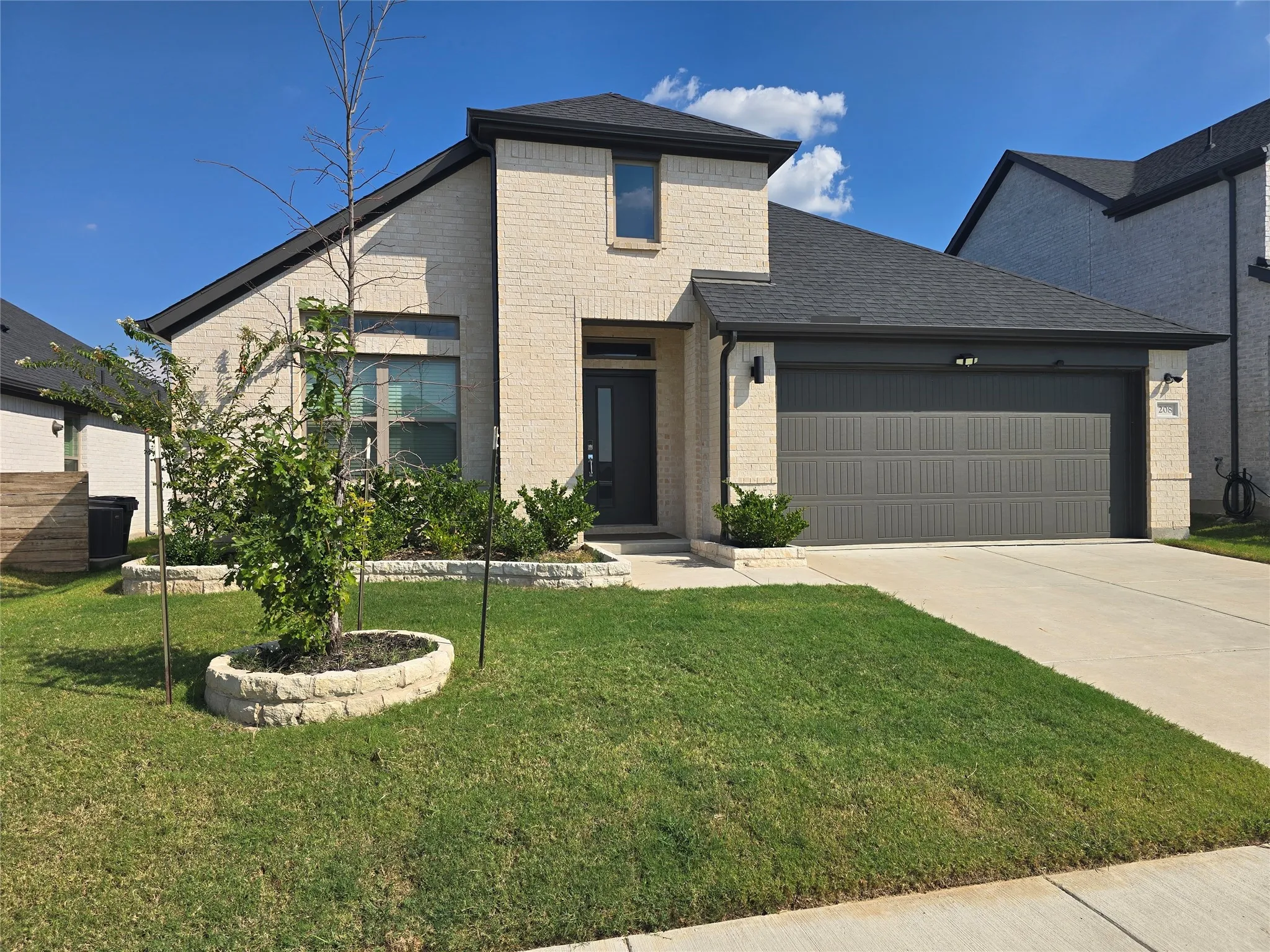 Single Family Residence For Rent in Collin County , 208 Hope Orchards Drive, Lavon, Texas 75166, 4 Bedroom, 3 Bathroom, 2 Garage spaces, 2,174 Sqft, built in 2023, mls#21382768, Real Estate Agent in Lavon, Homes For Rent in Collin county, Homes For Rent in Lavon, Realtor in Lavon Texas, Real Estate Brokerage Independent Realty Texas, Luminita Cordes Realtor