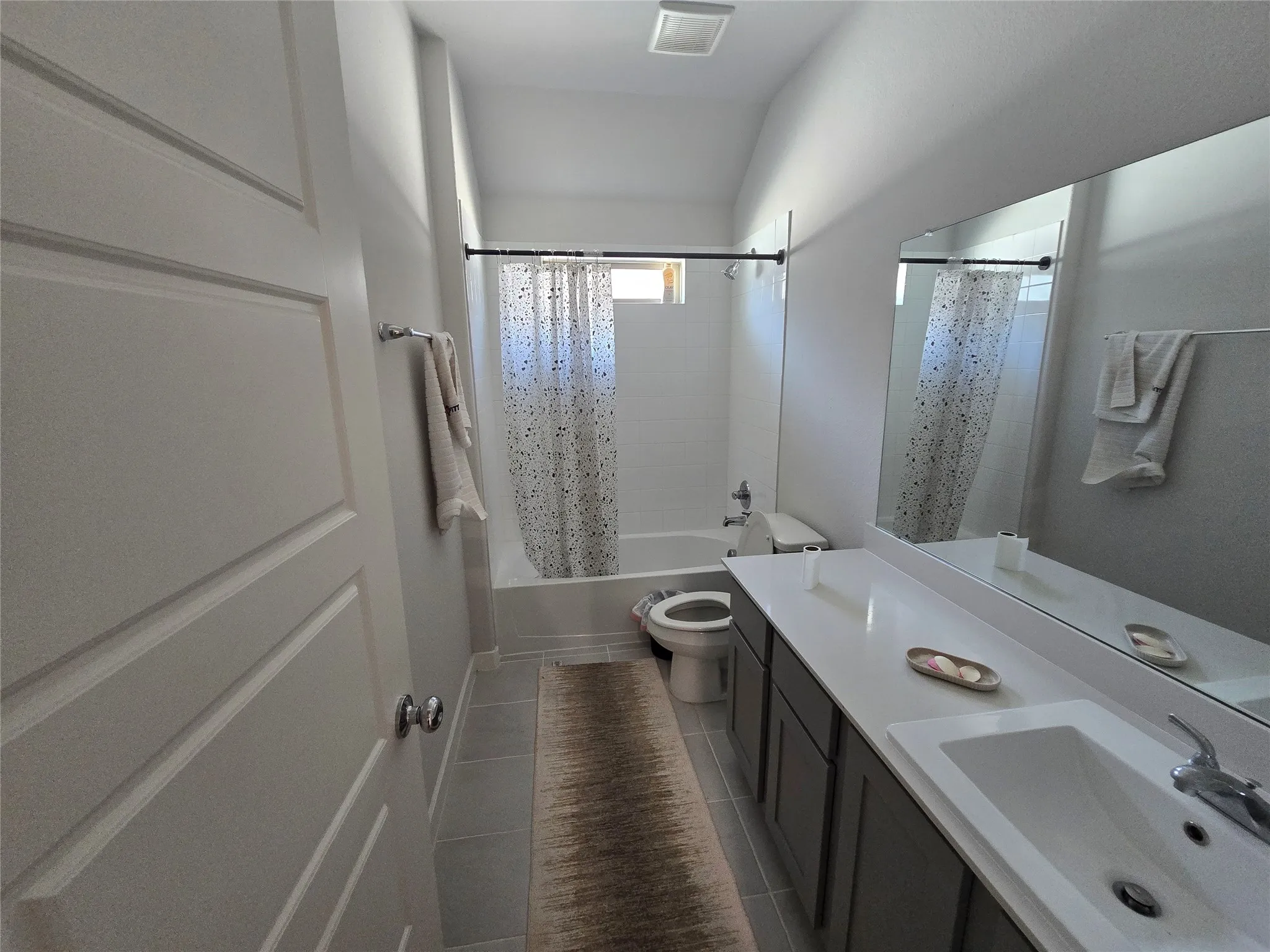 Single Family Residence For Rent in Collin County , 208 Hope Orchards Drive, Lavon, Texas 75166, 4 Bedroom, 3 Bathroom, 2 Garage spaces, 2,174 Sqft, built in 2023, mls#21382768, Real Estate Agent in Lavon, Homes For Rent in Collin county, Homes For Rent in Lavon, Realtor in Lavon Texas, Real Estate Brokerage Independent Realty Texas, Luminita Cordes Realtor