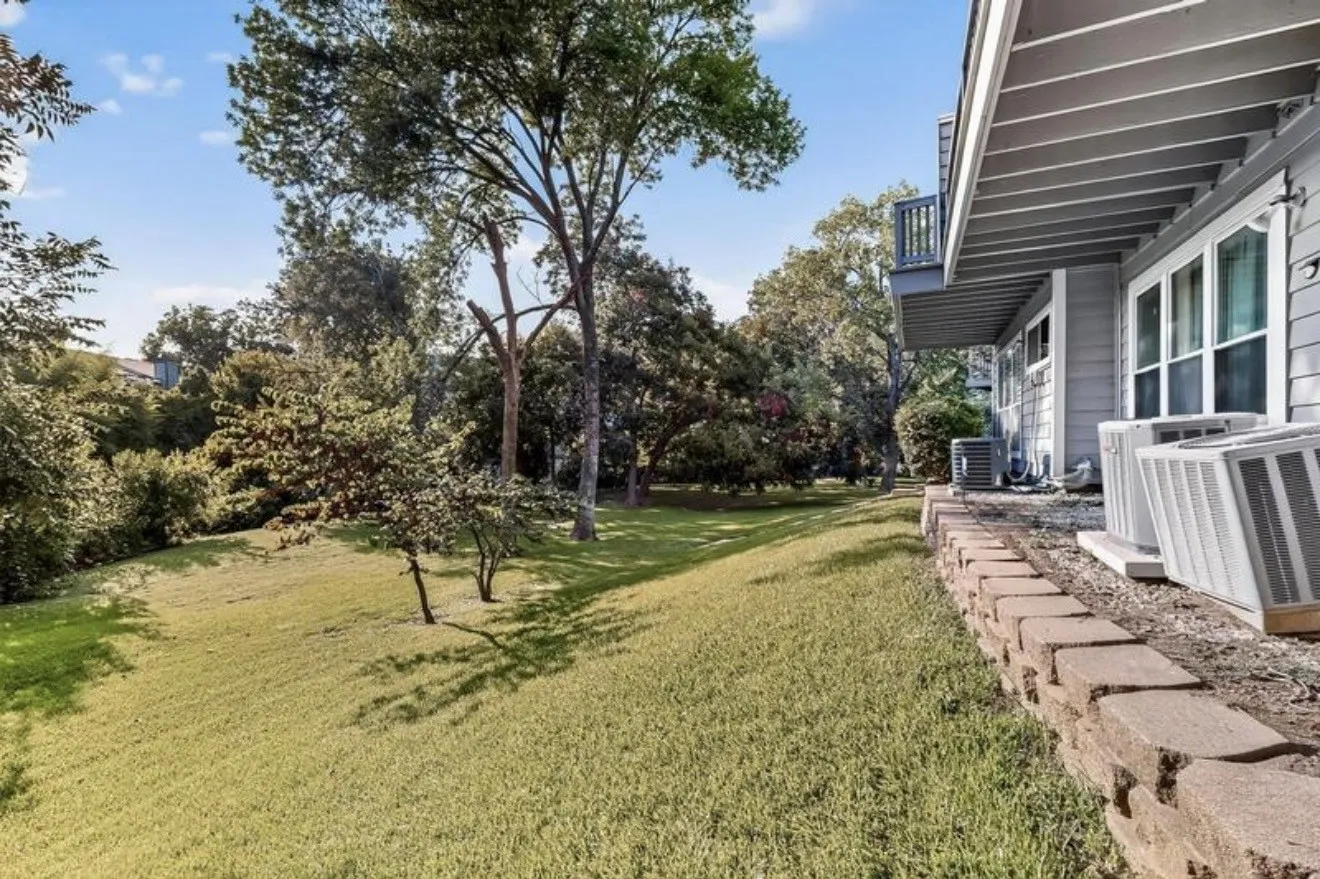 Single Family Residence For Rent in Dallas County , 9222 Church Road 114, Dallas, Texas 75231, 1 Bedroom, 2 Bathroom, 1 Garage spaces, 1,002 Sqft, built in 1983, mls#21380426, Real Estate Agent in Dallas, Homes For Rent in Dallas county, Homes For Rent in Dallas, Realtor in Dallas Texas, Real Estate Brokerage Independent Realty Texas, Luminita Cordes Realtor