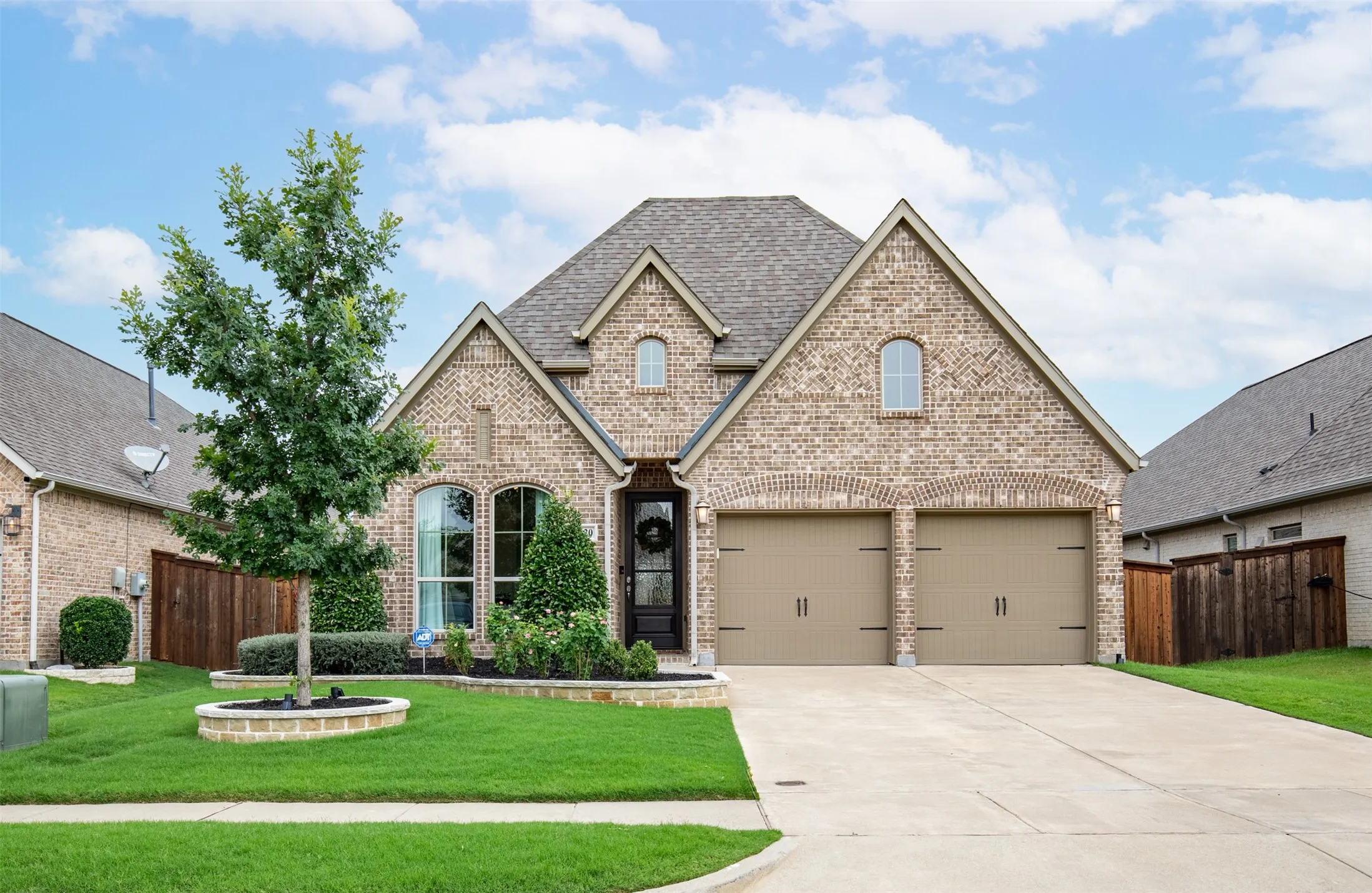 Single Family Residence For Sale in Collin County , 8620 Holliday Creek Way, Mc Kinney, Texas 75071, 4 Bedroom, 3 Bathroom, 2 Garage spaces, 2,223 Sqft, built in 2018, mls#21382664, Real Estate Agent in Mc Kinney, Homes For Sale in Collin county, Homes For Sale in Mc Kinney, Realtor in Mc Kinney Texas, Real Estate Brokerage Independent Realty Texas, Luminita Cordes Realtor