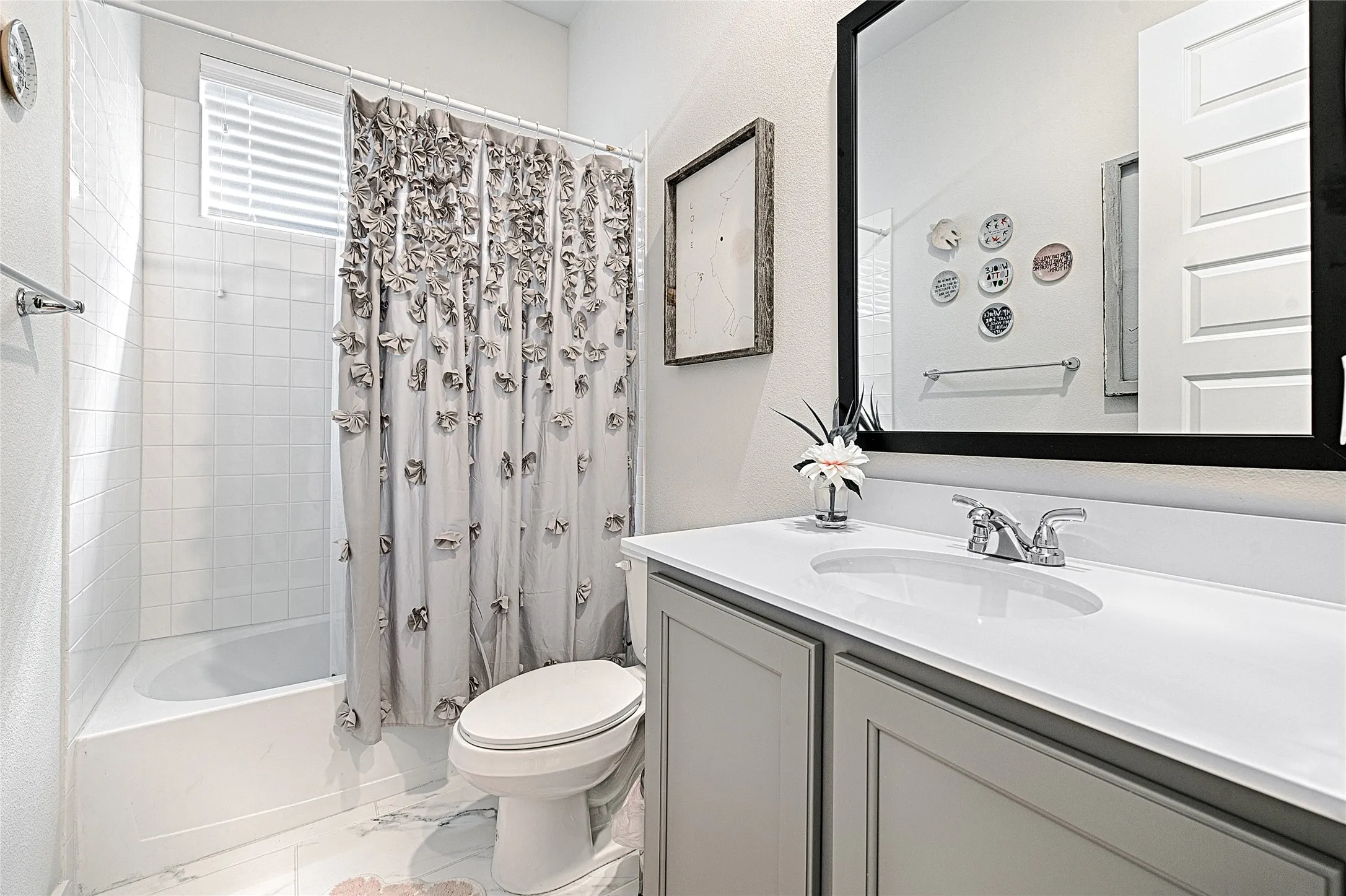 Single Family Residence For Sale in Collin County , 714 Halpin Avenue, Celina, Texas 75009, 4 Bedroom, 3 Bathroom, 2 Garage spaces, 3,006 Sqft, built in 2019, mls#21382776, Real Estate Agent in Celina, Homes For Sale in Collin county, Homes For Sale in Celina, Realtor in Celina Texas, Real Estate Brokerage Independent Realty Texas, Luminita Cordes Realtor
