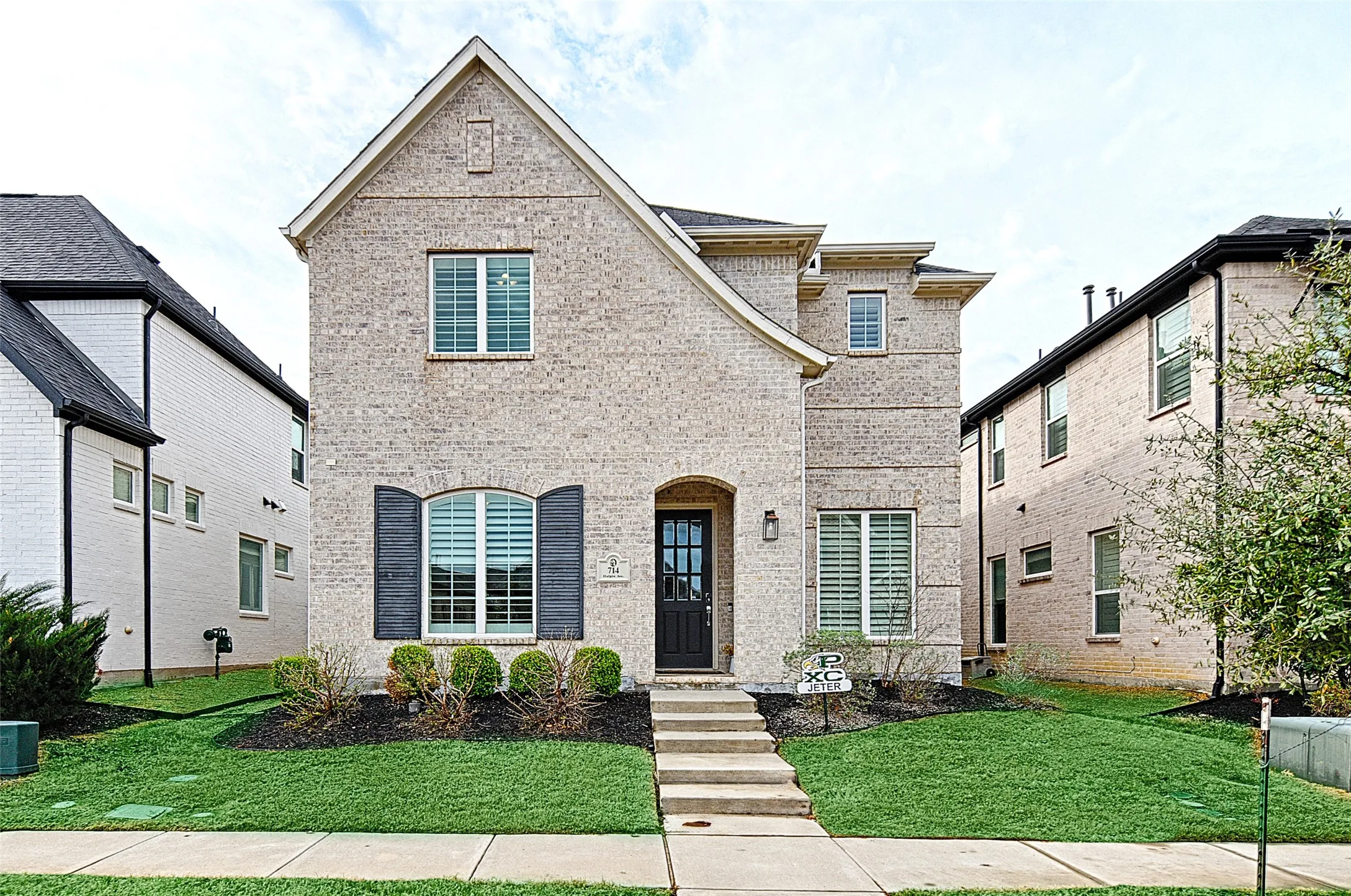 Single Family Residence For Sale in Collin County , 714 Halpin Avenue, Celina, Texas 75009, 4 Bedroom, 3 Bathroom, 2 Garage spaces, 3,006 Sqft, built in 2019, mls#21382776, Real Estate Agent in Celina, Homes For Sale in Collin county, Homes For Sale in Celina, Realtor in Celina Texas, Real Estate Brokerage Independent Realty Texas, Luminita Cordes Realtor