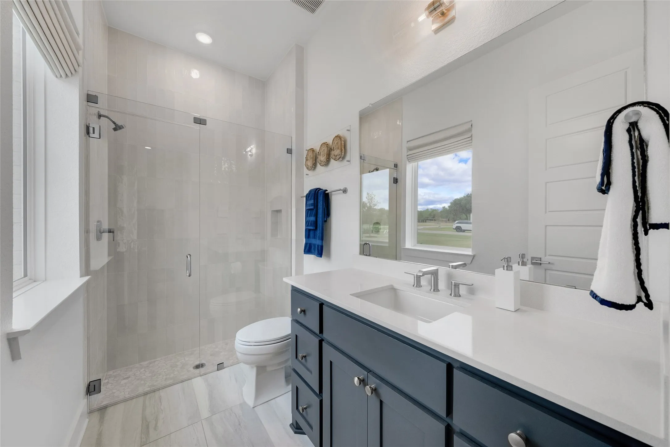 Single Family Residence For Sale in Denton County , 1733 Aspen Crossing, Oak Point, Texas 75068, 4 Bedroom, 5 Bathroom, 3 Garage spaces, 4,116 Sqft, built in 2024, mls#21382138, Real Estate Agent in Oak Point, Homes For Sale in Denton county, Homes For Sale in Oak Point, Realtor in Oak Point Texas, Real Estate Brokerage Independent Realty Texas, Luminita Cordes Realtor