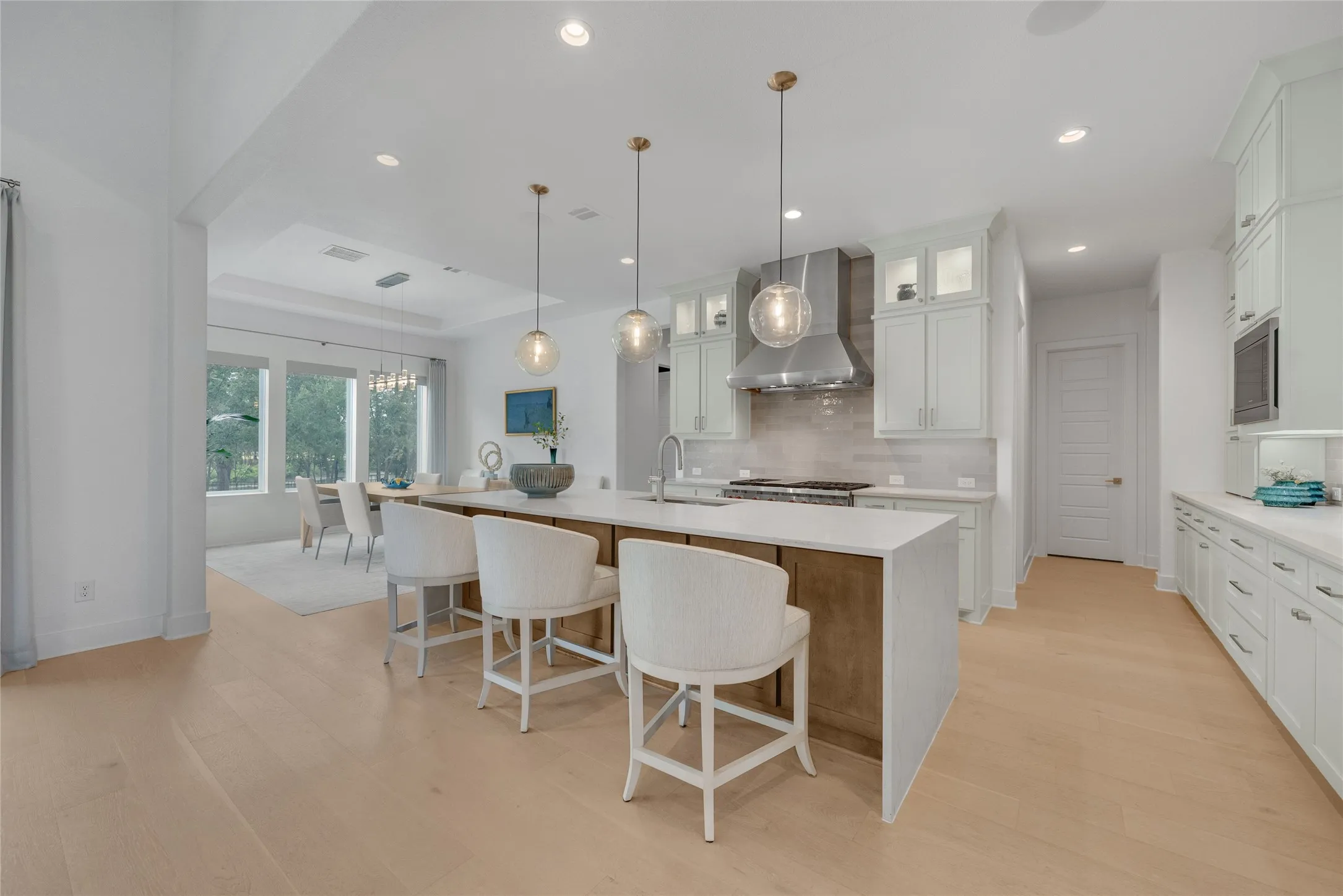 Extensive custom cabinets with pullout drawers