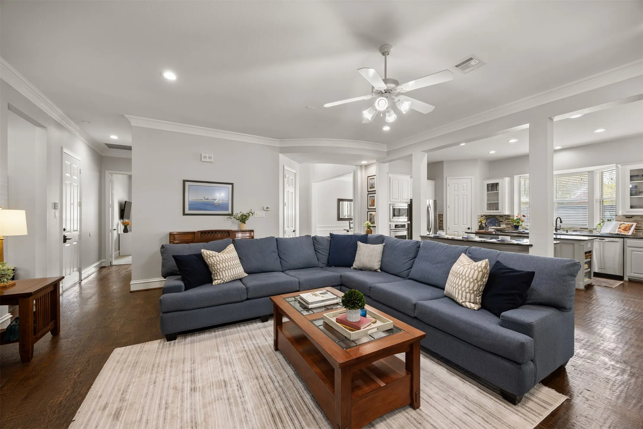 Spacious living room for everyone to be together!