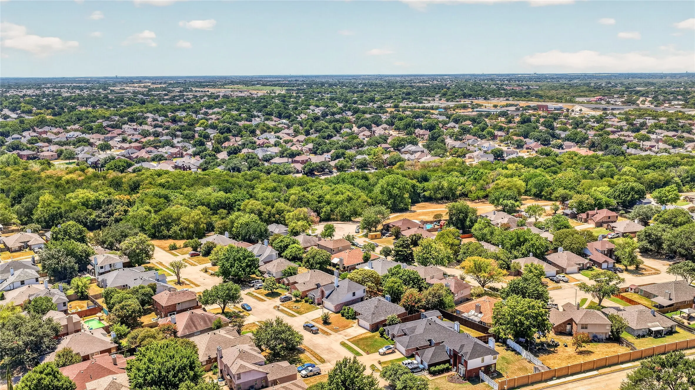 Single Family Residence For Sale in Tarrant County , 4309 Grason Drive, Grand Prairie, Texas 75052, 3 Bedroom, 2 Bathroom, 2 Garage spaces, 1,523 Sqft, built in 1990, mls#21382781, Real Estate Agent in Grand Prairie, Homes For Sale in Tarrant county, Homes For Sale in Grand Prairie, Realtor in Grand Prairie Texas, Real Estate Brokerage Independent Realty Texas, Luminita Cordes Realtor