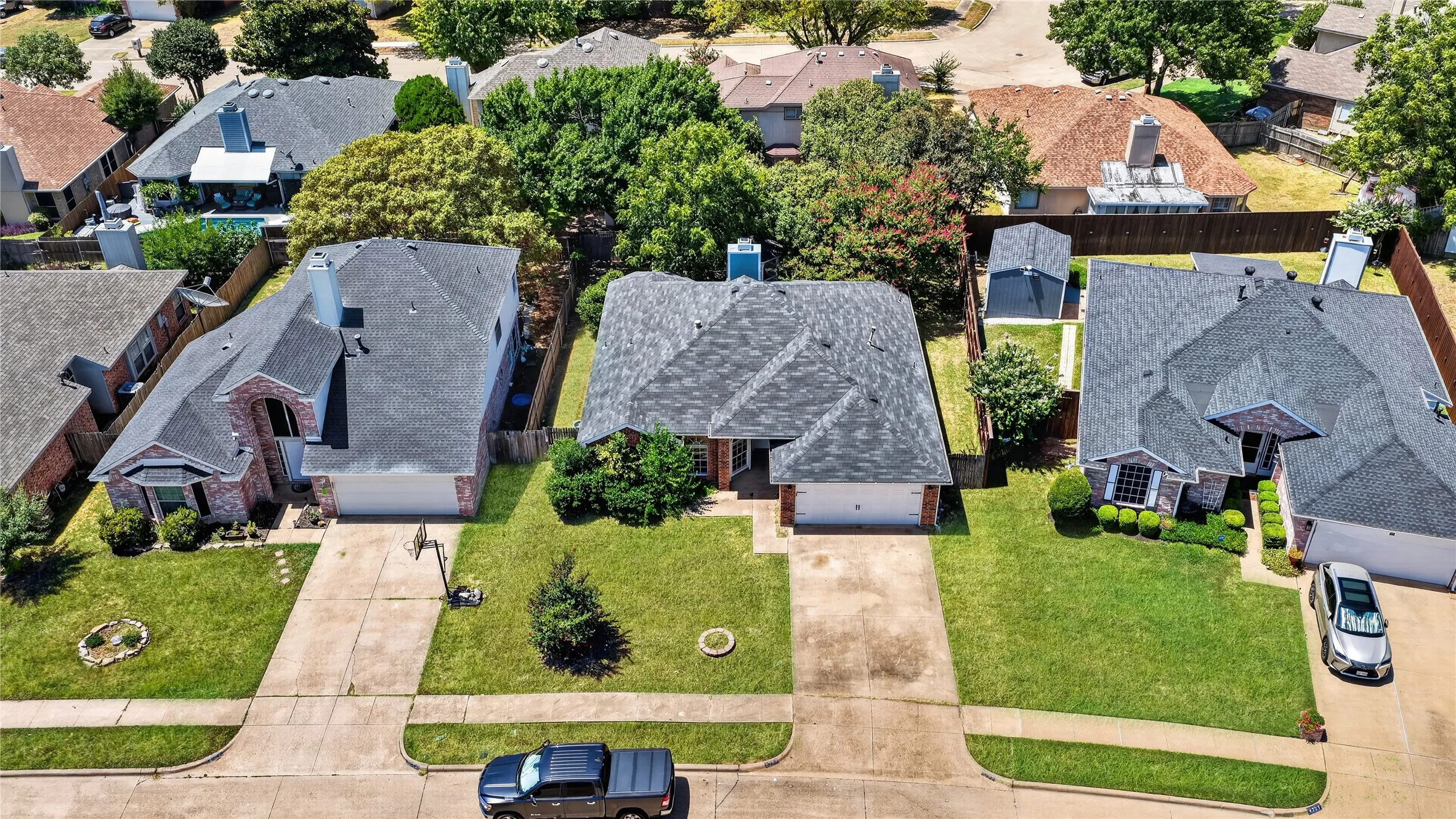Single Family Residence For Sale in Tarrant County , 4309 Grason Drive, Grand Prairie, Texas 75052, 3 Bedroom, 2 Bathroom, 2 Garage spaces, 1,523 Sqft, built in 1990, mls#21382781, Real Estate Agent in Grand Prairie, Homes For Sale in Tarrant county, Homes For Sale in Grand Prairie, Realtor in Grand Prairie Texas, Real Estate Brokerage Independent Realty Texas, Luminita Cordes Realtor
