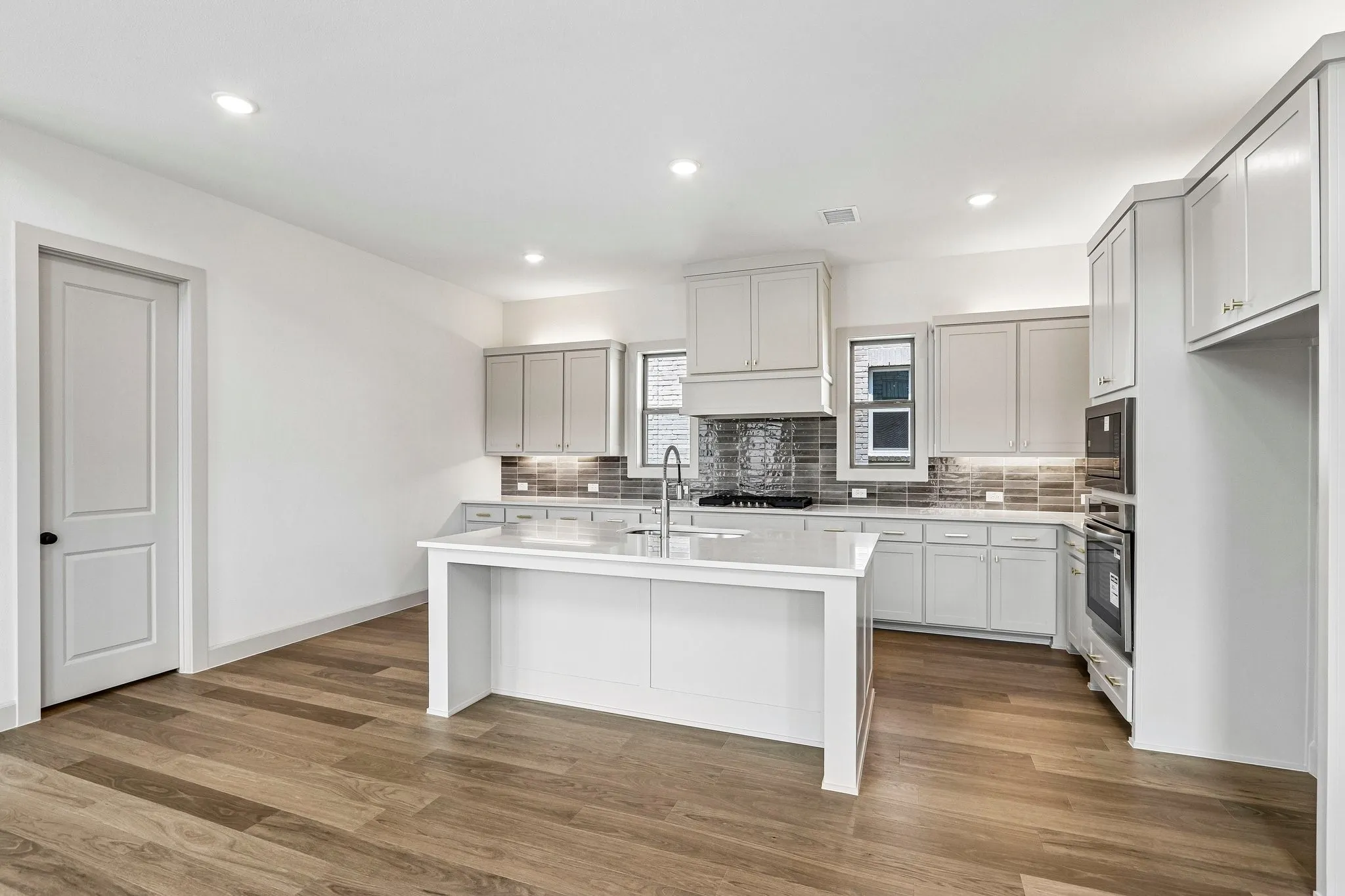 Featuring storage and prep space galore, the chef in the family will love creating culinary masterpieces in this dream kitchen!