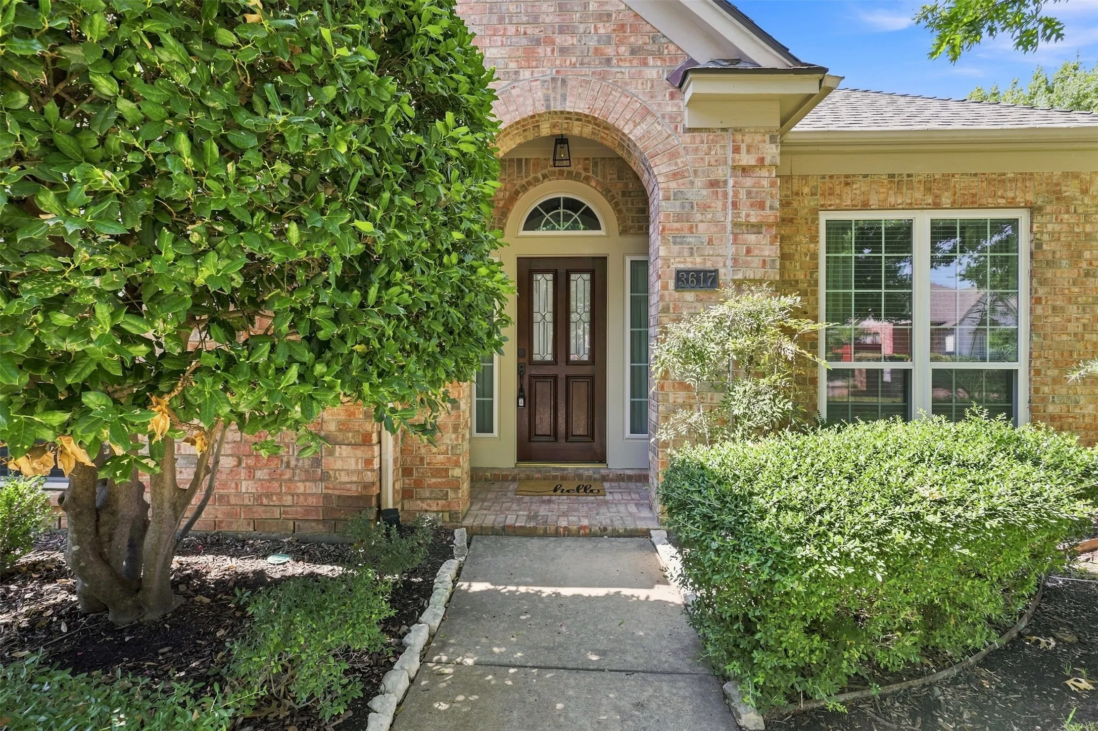 Single Family Residence For Sale in Collin County , 3617 Mackenzie Lane, Richardson, Texas 75082, 4 Bedroom, 2 Bathroom, 3 Garage spaces, 2,393 Sqft, built in 1996, mls#21381151, Real Estate Agent in Richardson, Homes For Sale in Collin county, Homes For Sale in Richardson, Realtor in Richardson Texas, Real Estate Brokerage Independent Realty Texas, Luminita Cordes Realtor