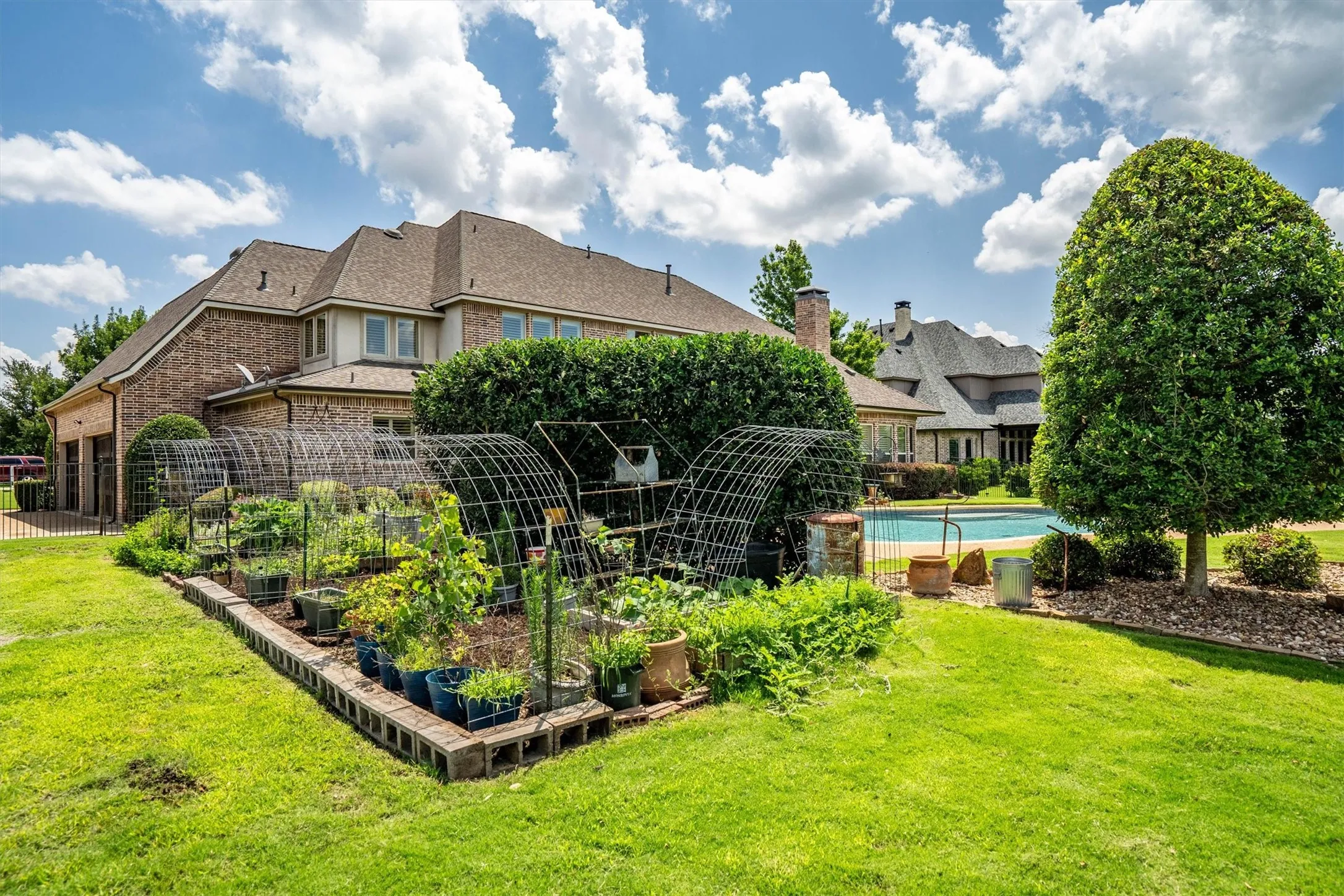 Single Family Residence For Sale in Denton County , 2301 Bella Lago Drive, Flower Mound, Texas 75022, 5 Bedroom, 6 Bathroom, 4 Garage spaces, 5,483 Sqft, built in 2009, mls#21382796, Real Estate Agent in Flower Mound, Homes For Sale in Denton county, Homes For Sale in Flower Mound, Realtor in Flower Mound Texas, Real Estate Brokerage Independent Realty Texas, Luminita Cordes Realtor
