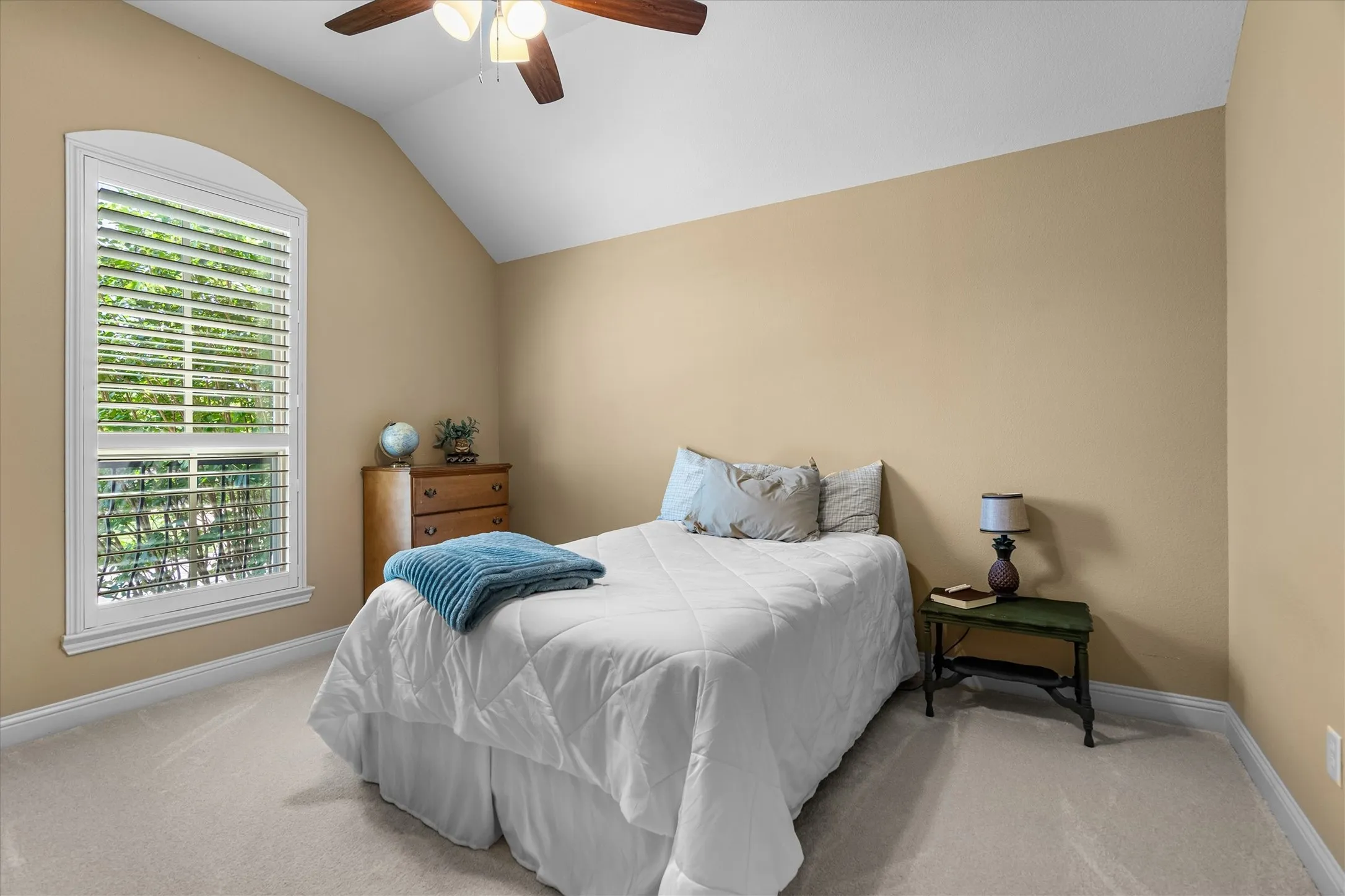 Single Family Residence For Sale in Denton County , 2301 Bella Lago Drive, Flower Mound, Texas 75022, 5 Bedroom, 6 Bathroom, 4 Garage spaces, 5,483 Sqft, built in 2009, mls#21382796, Real Estate Agent in Flower Mound, Homes For Sale in Denton county, Homes For Sale in Flower Mound, Realtor in Flower Mound Texas, Real Estate Brokerage Independent Realty Texas, Luminita Cordes Realtor