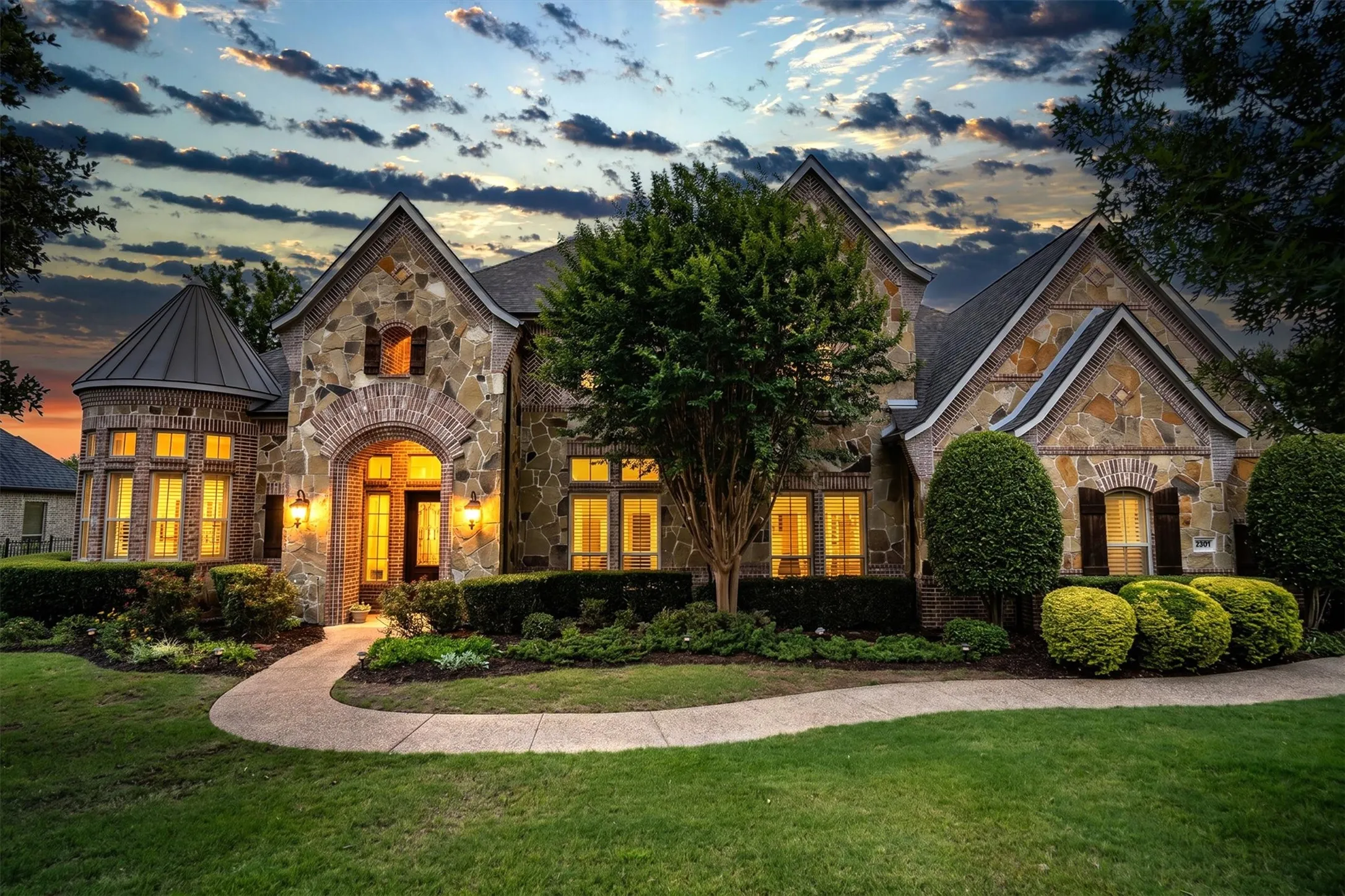 Single Family Residence For Sale in Denton County , 2301 Bella Lago Drive, Flower Mound, Texas 75022, 5 Bedroom, 6 Bathroom, 4 Garage spaces, 5,483 Sqft, built in 2009, mls#21382796, Real Estate Agent in Flower Mound, Homes For Sale in Denton county, Homes For Sale in Flower Mound, Realtor in Flower Mound Texas, Real Estate Brokerage Independent Realty Texas, Luminita Cordes Realtor