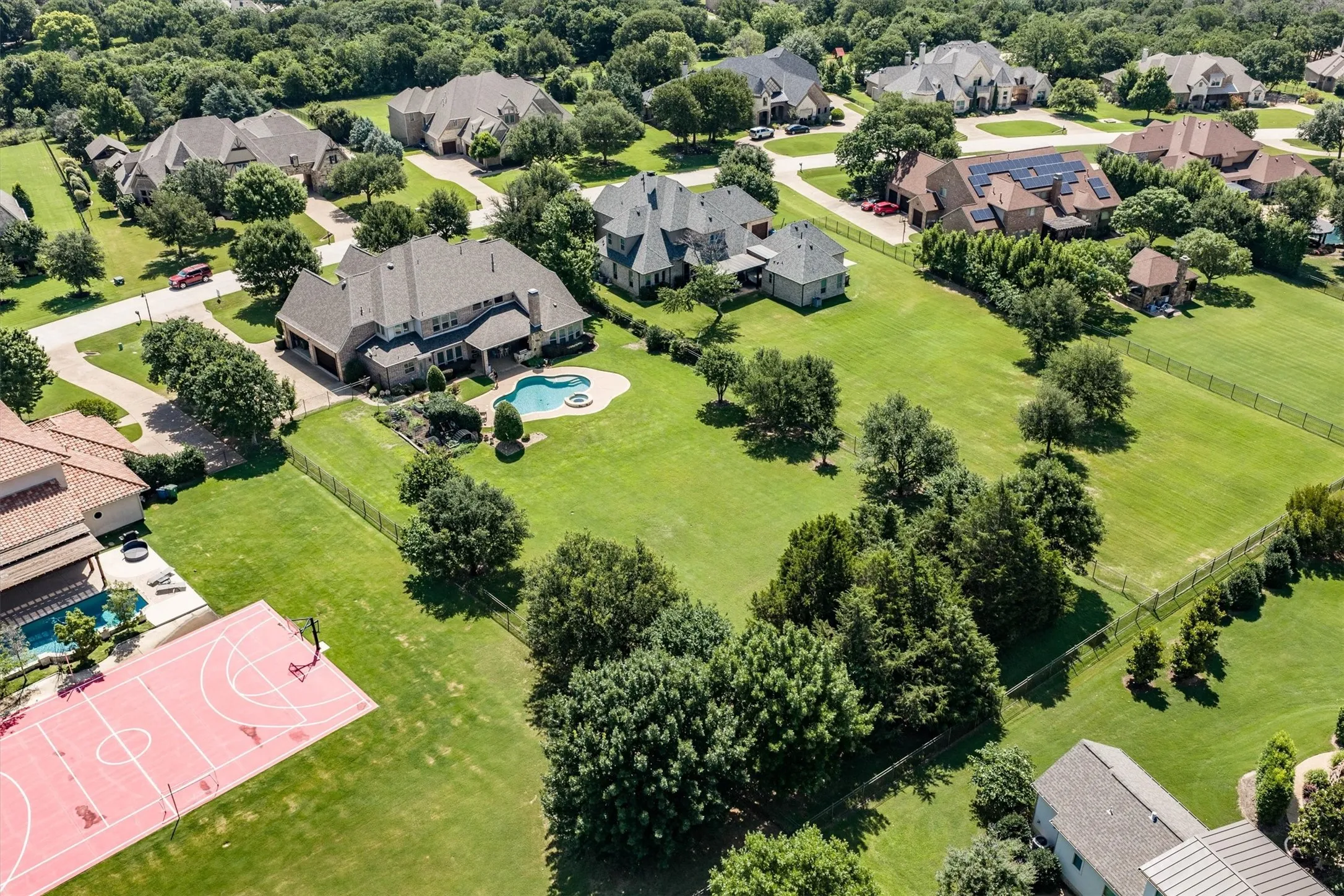Single Family Residence For Sale in Denton County , 2301 Bella Lago Drive, Flower Mound, Texas 75022, 5 Bedroom, 6 Bathroom, 4 Garage spaces, 5,483 Sqft, built in 2009, mls#21382796, Real Estate Agent in Flower Mound, Homes For Sale in Denton county, Homes For Sale in Flower Mound, Realtor in Flower Mound Texas, Real Estate Brokerage Independent Realty Texas, Luminita Cordes Realtor